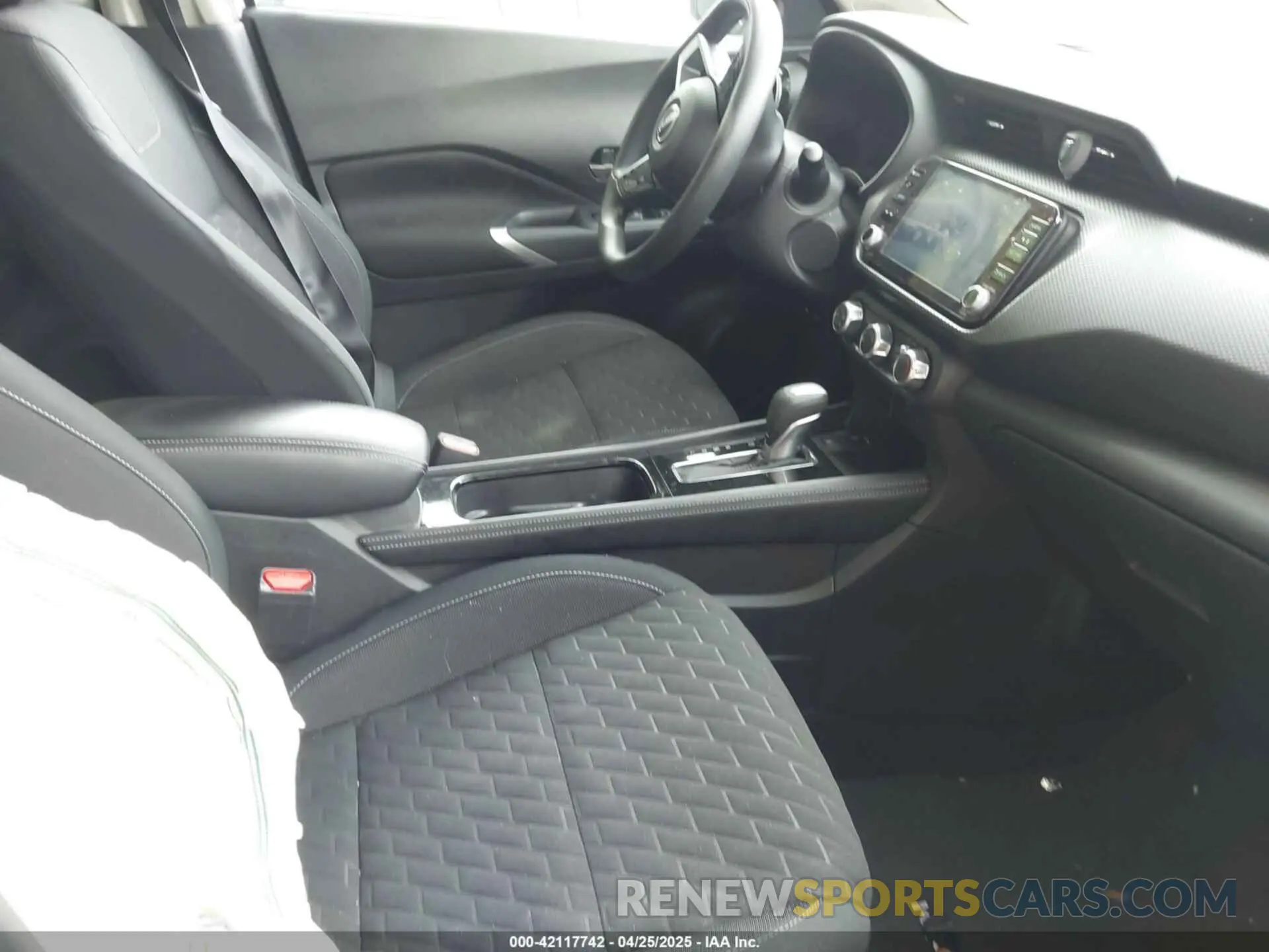 5 fotografías del automóvil dañado 3N1CP5CVXPL503287 NISSAN KICKS 2023