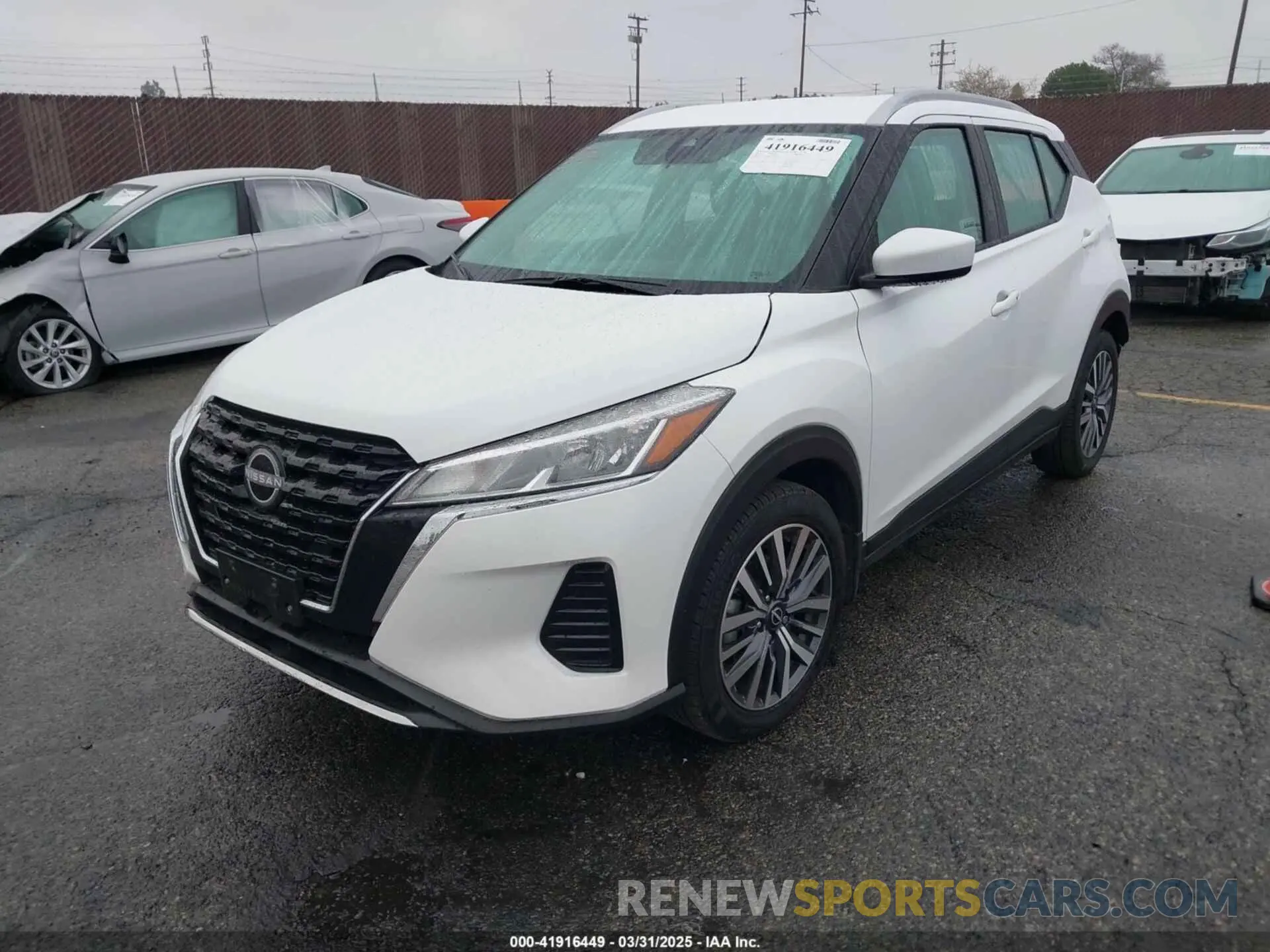 2 fotografías del automóvil dañado 3N1CP5CVXPL523961 NISSAN KICKS 2023