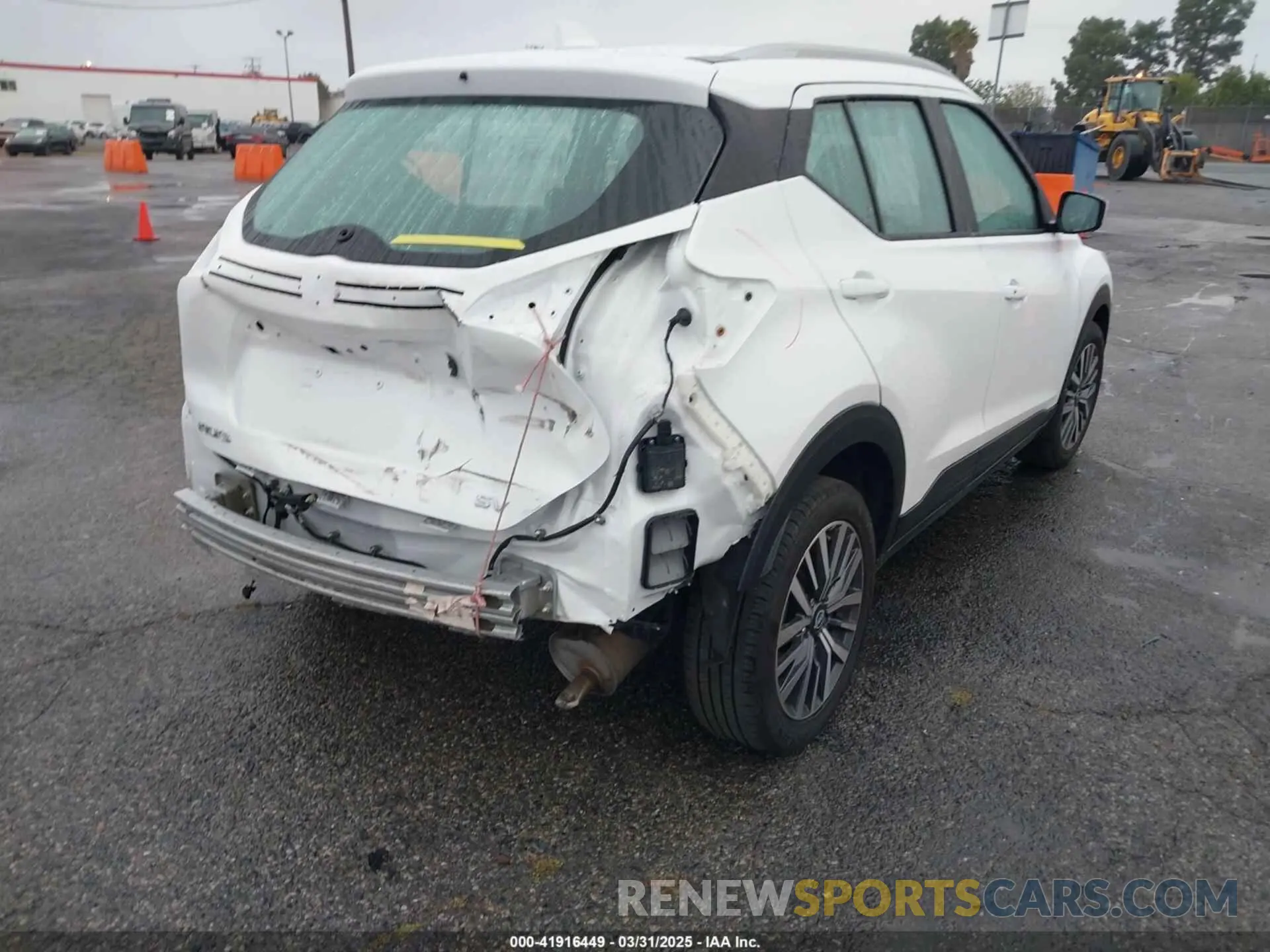 4 fotografías del automóvil dañado 3N1CP5CVXPL523961 NISSAN KICKS 2023