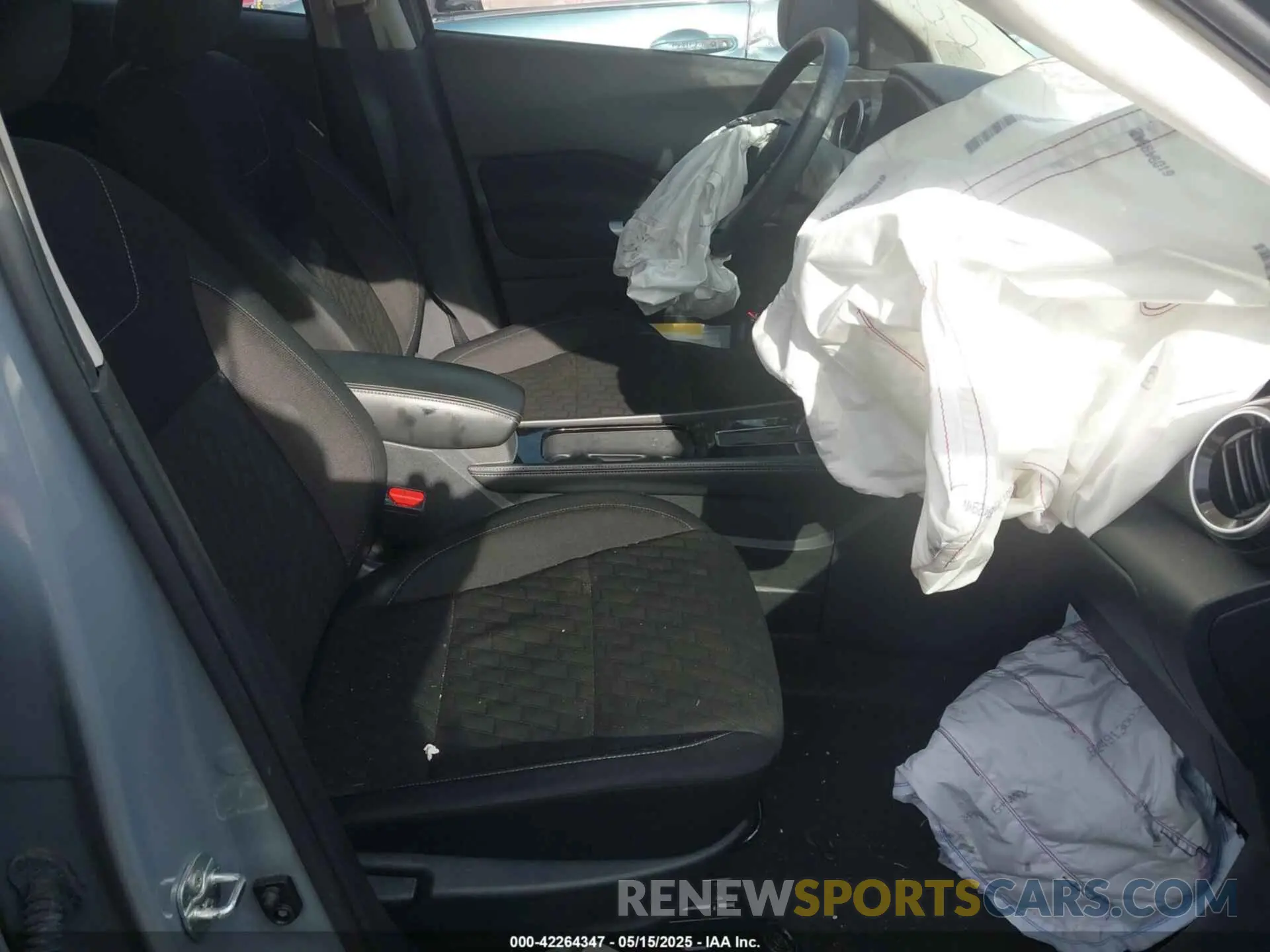 5 fotografías del automóvil dañado 3N1CP5CVXPL552957 NISSAN KICKS 2023