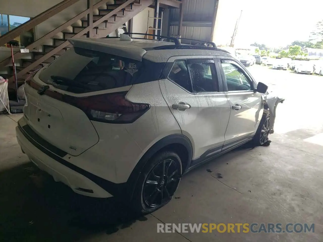 3 fotografías del automóvil dañado 3N1CP5DV0PL505399 NISSAN KICKS 2023