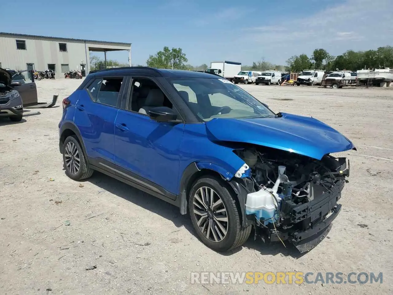 4 fotografías del automóvil dañado 3N1CP5DV0PL525085 NISSAN KICKS 2023