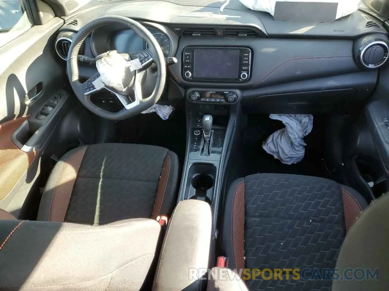 8 fotografías del automóvil dañado 3N1CP5DV1PL517786 NISSAN KICKS 2023