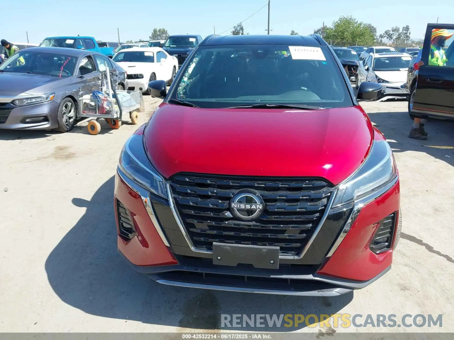 13 fotografías del automóvil dañado 3N1CP5DV3PL488808 NISSAN KICKS 2023