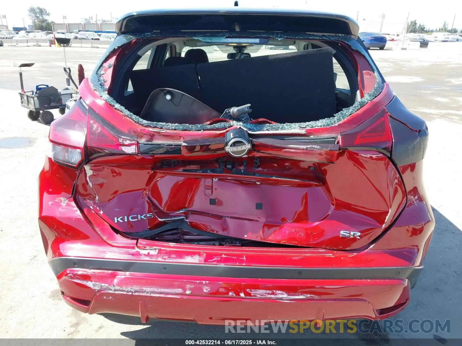 6 fotografías del automóvil dañado 3N1CP5DV3PL488808 NISSAN KICKS 2023