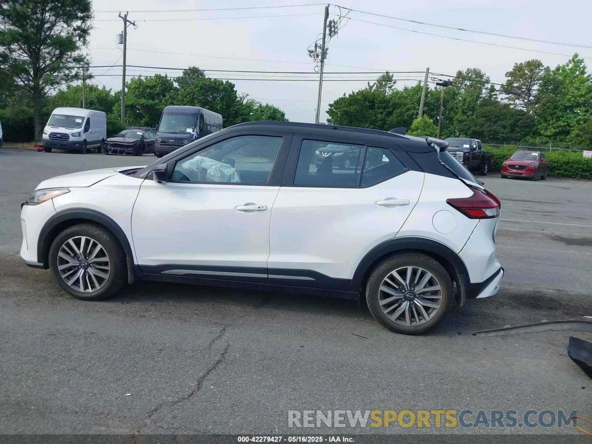 14 fotografías del automóvil dañado 3N1CP5DV3PL549557 NISSAN KICKS 2023