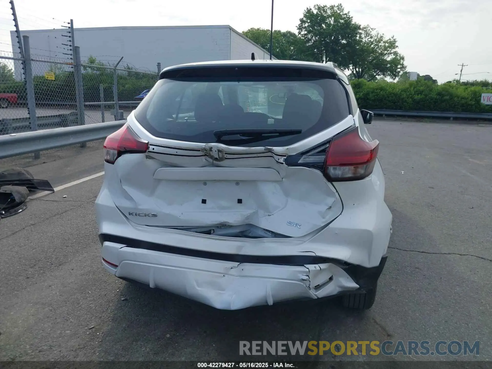 16 fotografías del automóvil dañado 3N1CP5DV3PL549557 NISSAN KICKS 2023