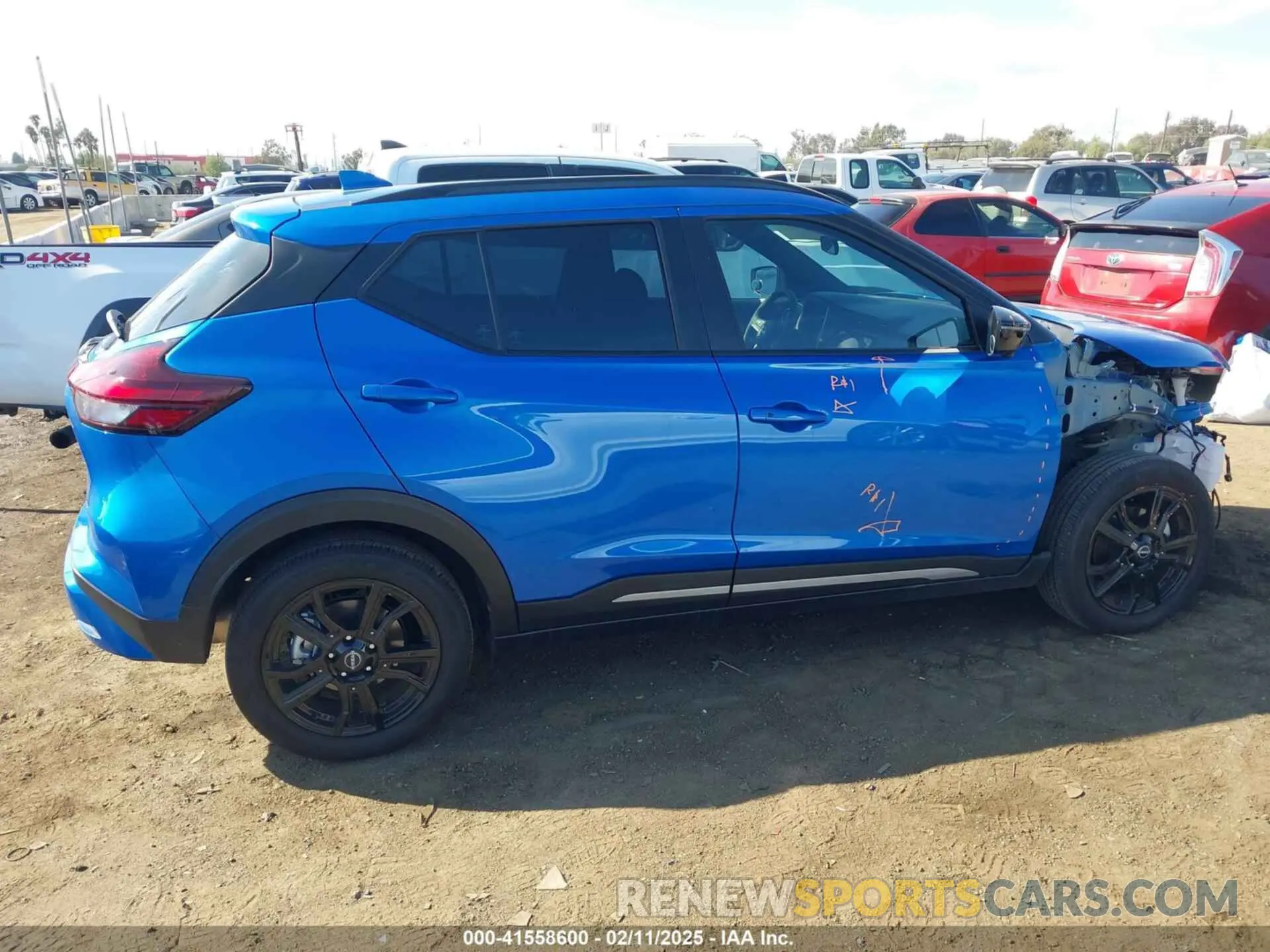 14 fotografías del automóvil dañado 3N1CP5DV3PL562471 NISSAN KICKS 2023