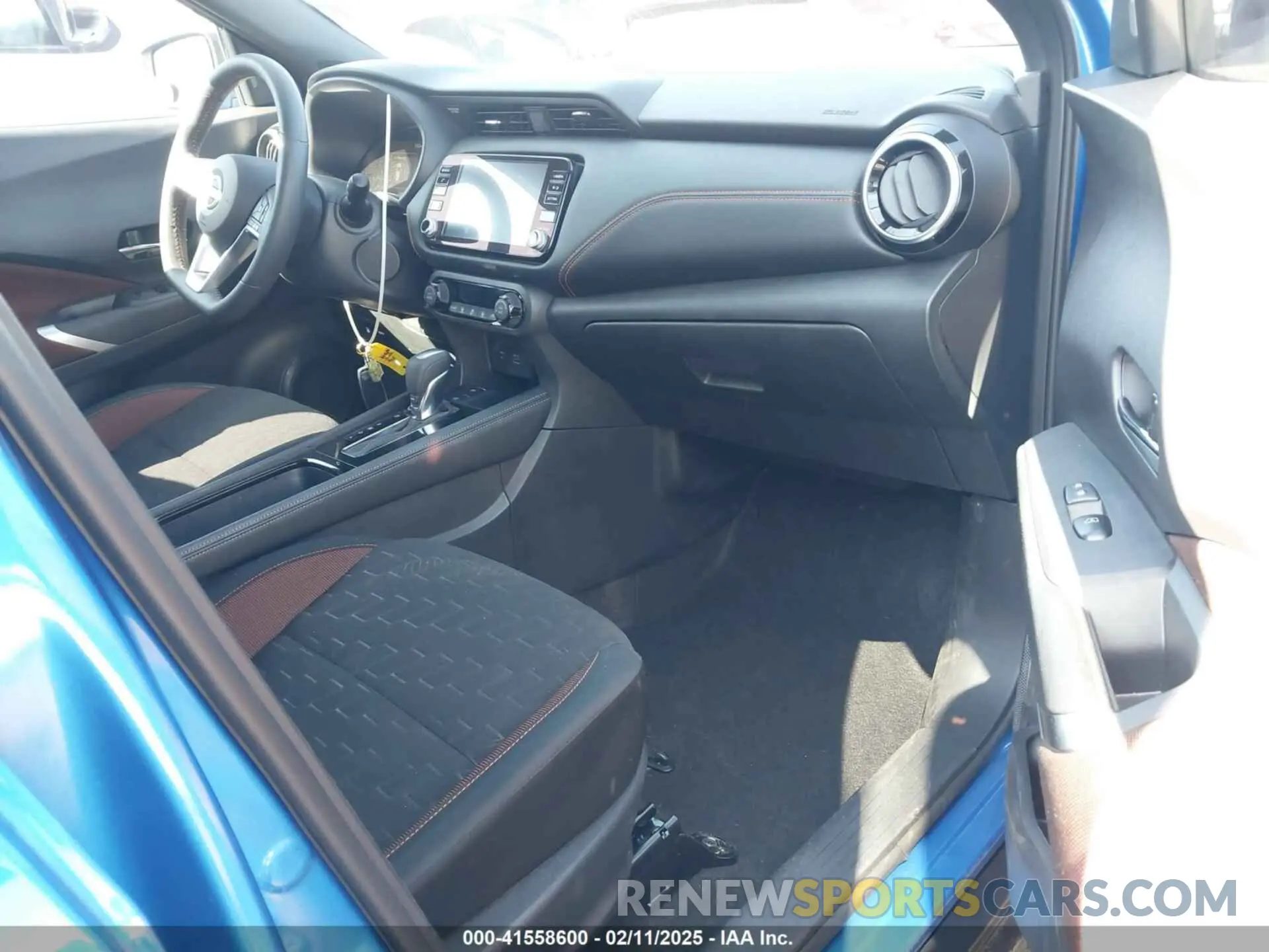 5 fotografías del automóvil dañado 3N1CP5DV3PL562471 NISSAN KICKS 2023