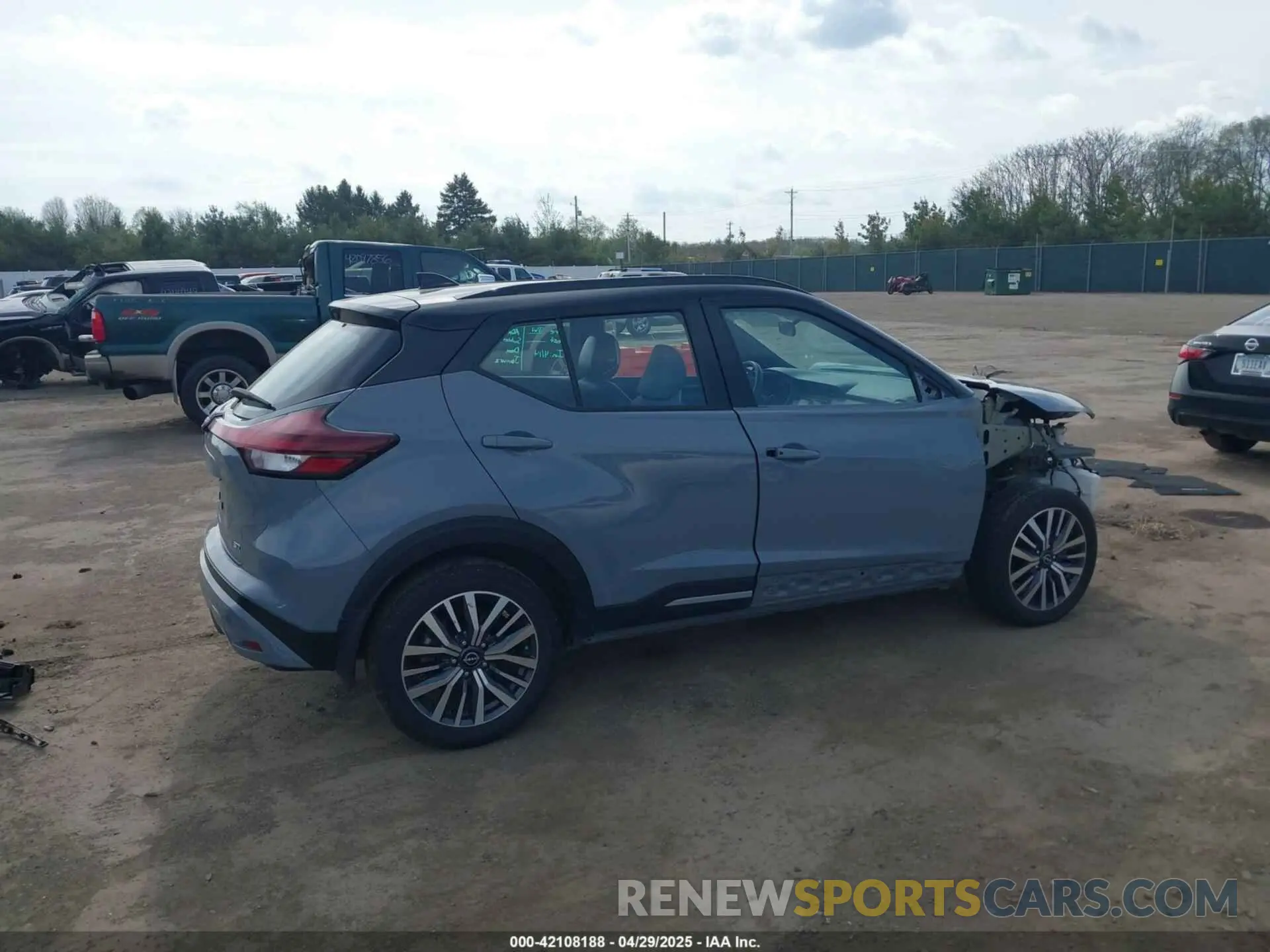 14 fotografías del automóvil dañado 3N1CP5DV4PL514672 NISSAN KICKS 2023