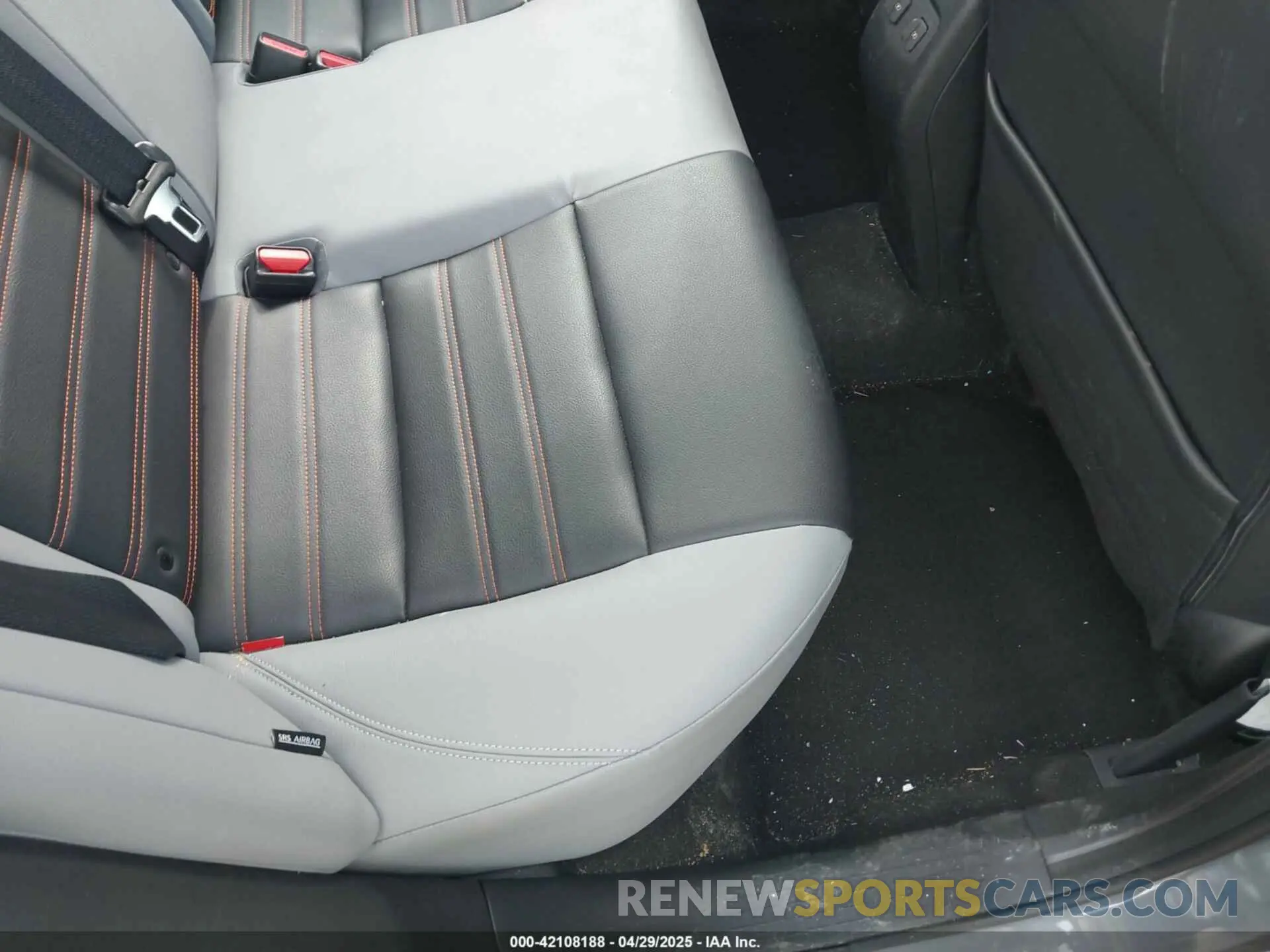 8 fotografías del automóvil dañado 3N1CP5DV4PL514672 NISSAN KICKS 2023