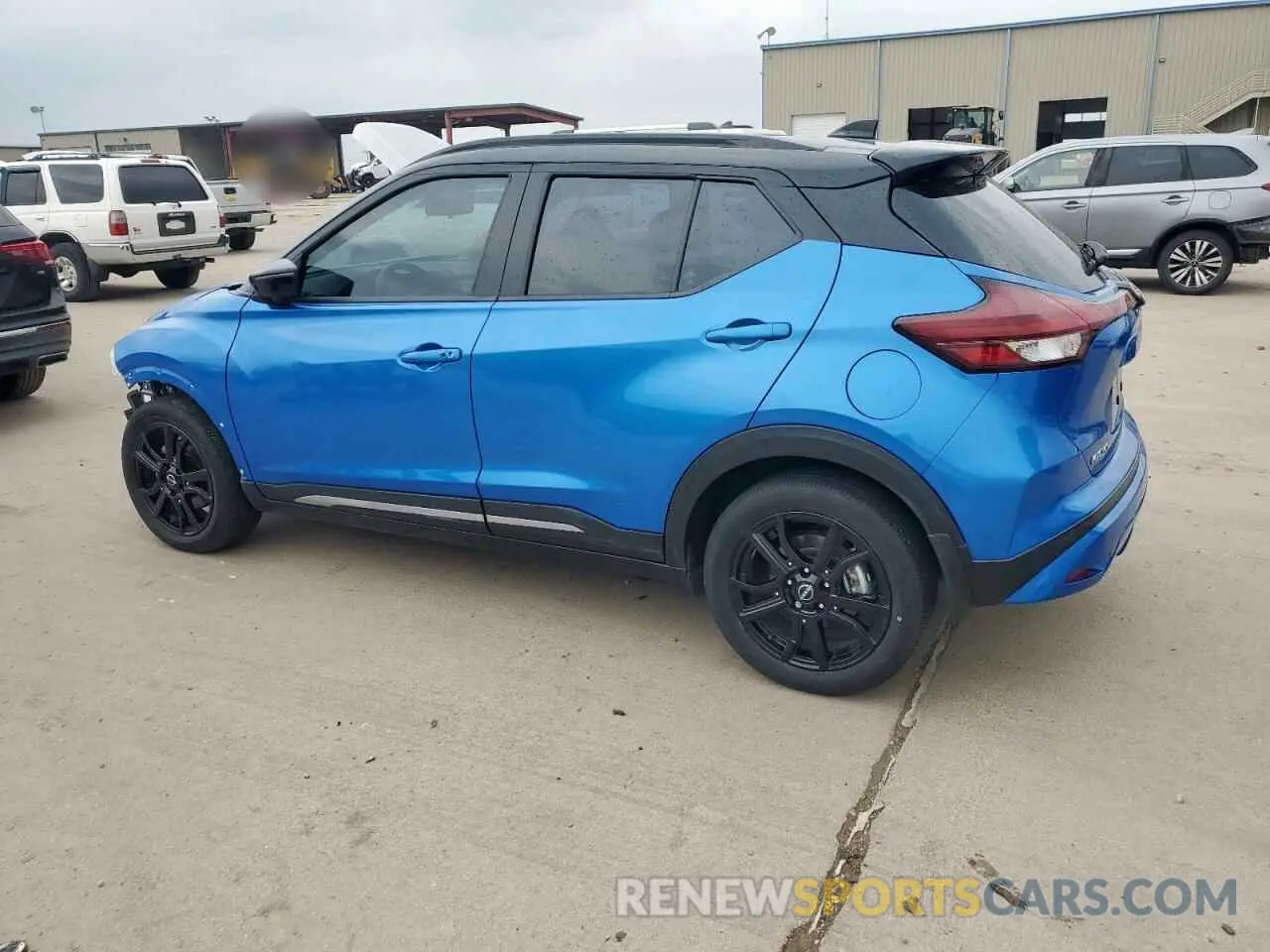 2 fotografías del automóvil dañado 3N1CP5DV5PL470875 NISSAN KICKS 2023