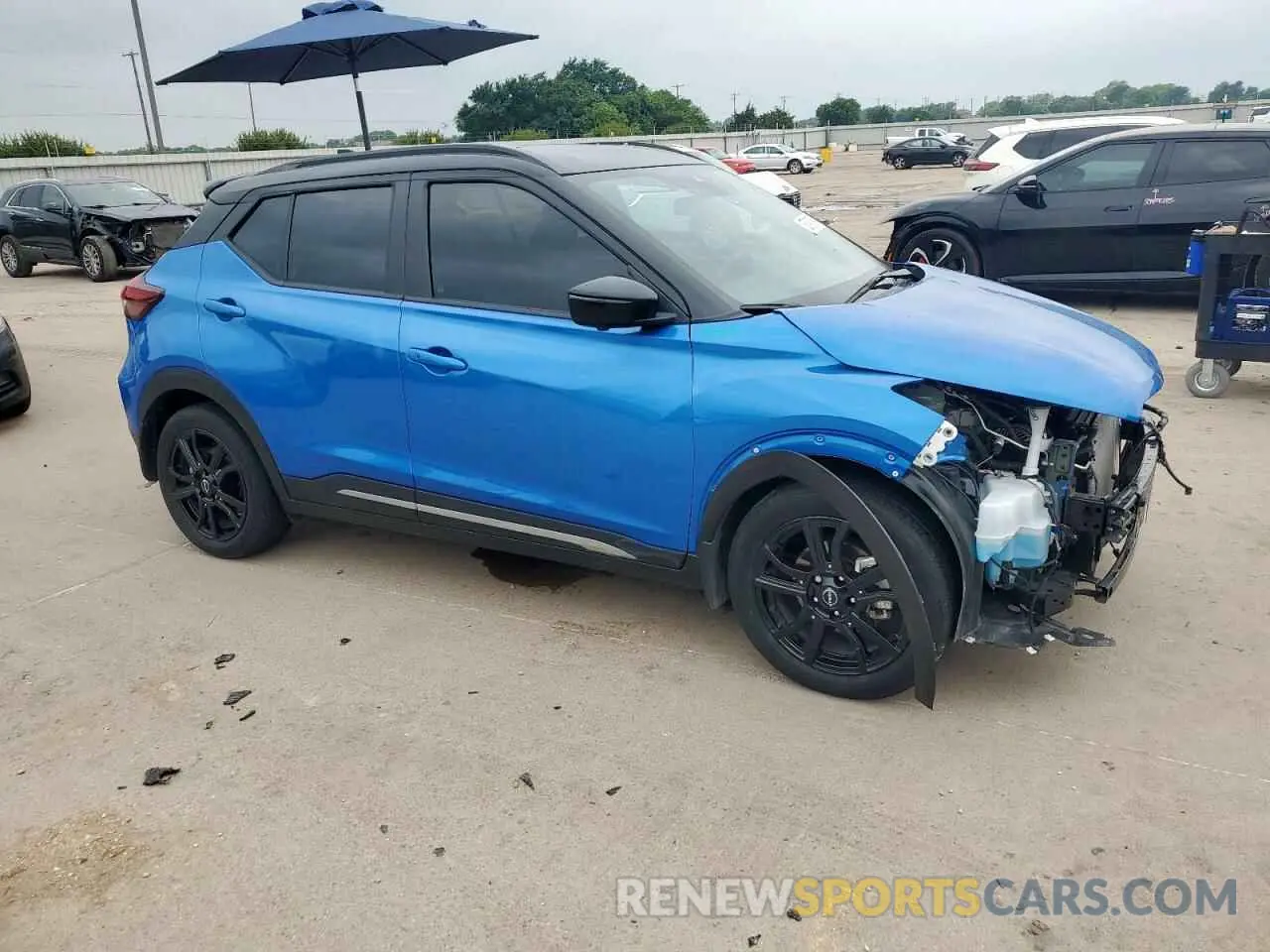 4 fotografías del automóvil dañado 3N1CP5DV5PL470875 NISSAN KICKS 2023