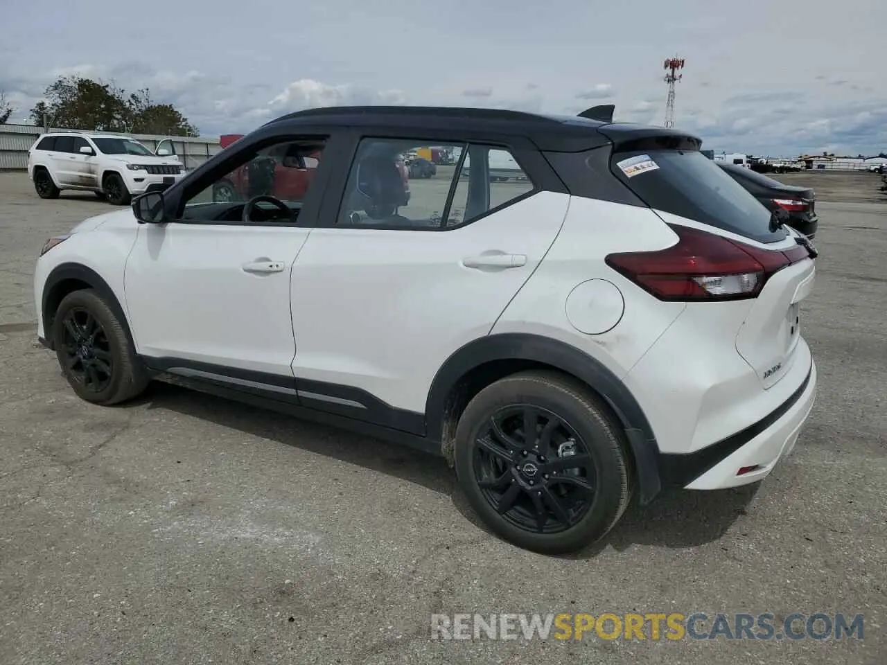 2 fotografías del automóvil dañado 3N1CP5DV5PL519427 NISSAN KICKS 2023