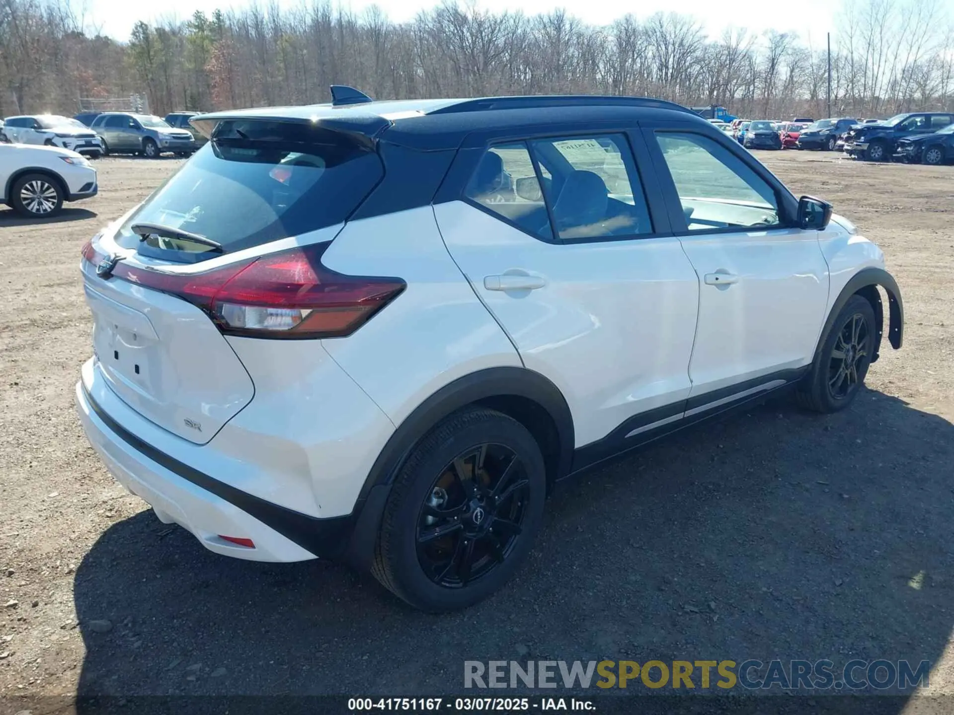 4 fotografías del automóvil dañado 3N1CP5DV6PL473400 NISSAN KICKS 2023