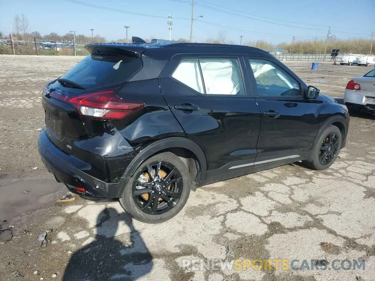 3 fotografías del automóvil dañado 3N1CP5DV6PL517251 NISSAN KICKS 2023