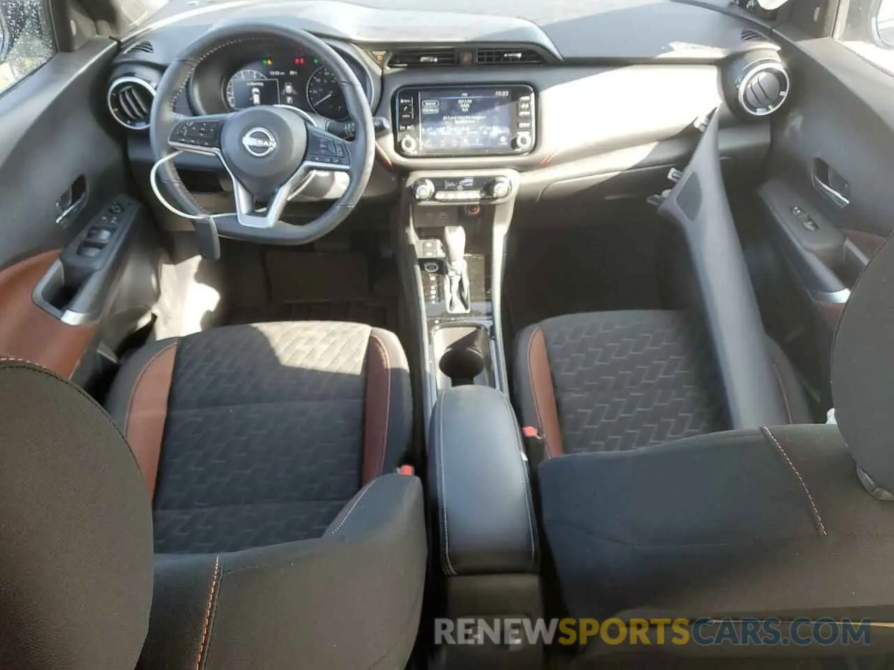 8 fotografías del automóvil dañado 3N1CP5DV6PL517251 NISSAN KICKS 2023