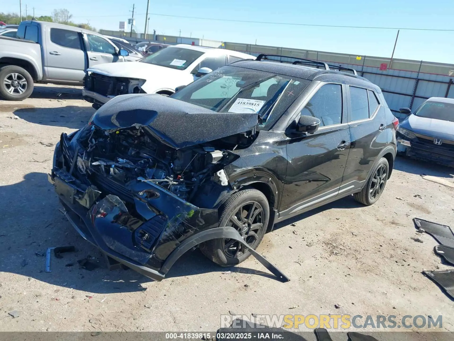 2 fotografías del automóvil dañado 3N1CP5DV7PL553062 NISSAN KICKS 2023