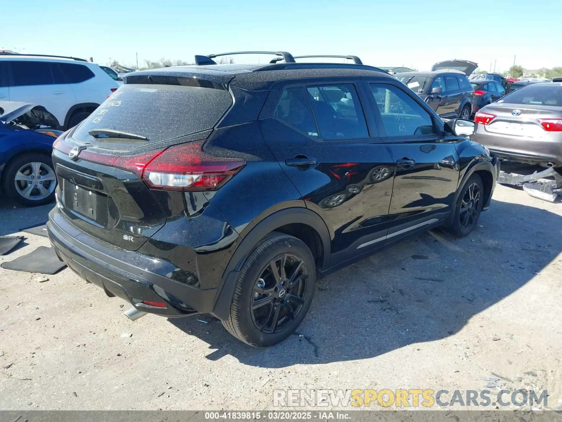 4 fotografías del automóvil dañado 3N1CP5DV7PL553062 NISSAN KICKS 2023