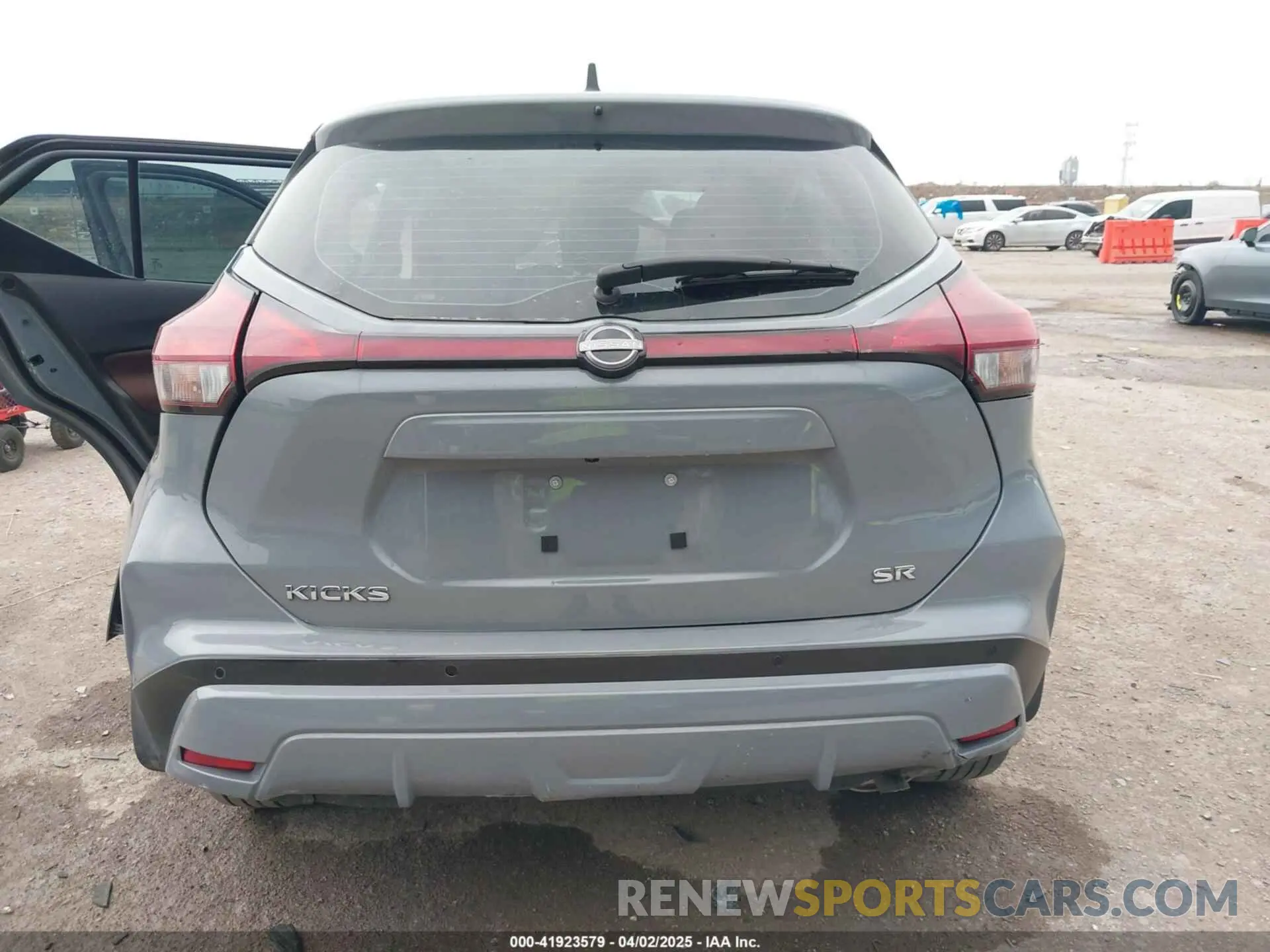 15 fotografías del automóvil dañado 3N1CP5DV8PL536559 NISSAN KICKS 2023