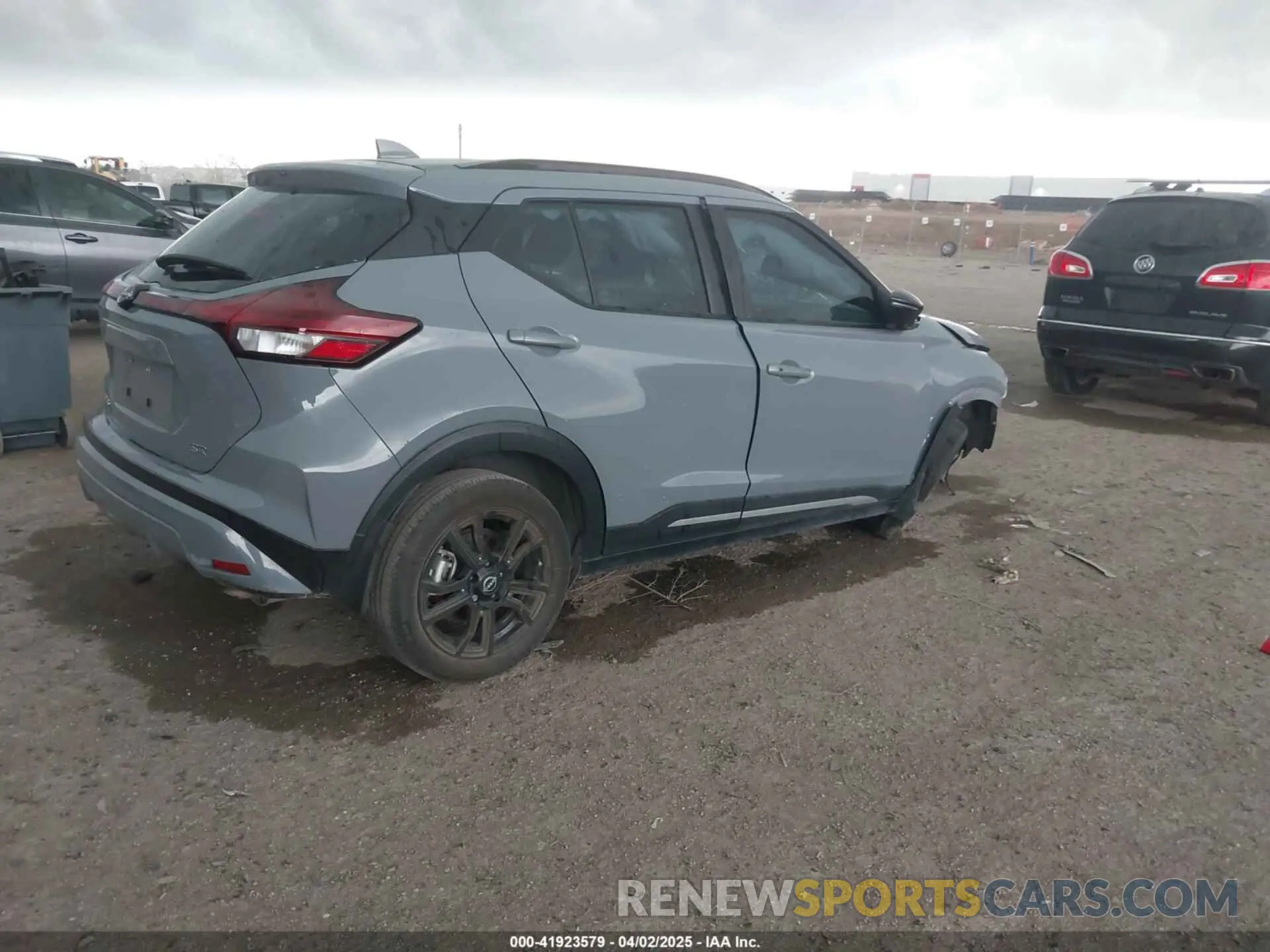 4 fotografías del automóvil dañado 3N1CP5DV8PL536559 NISSAN KICKS 2023