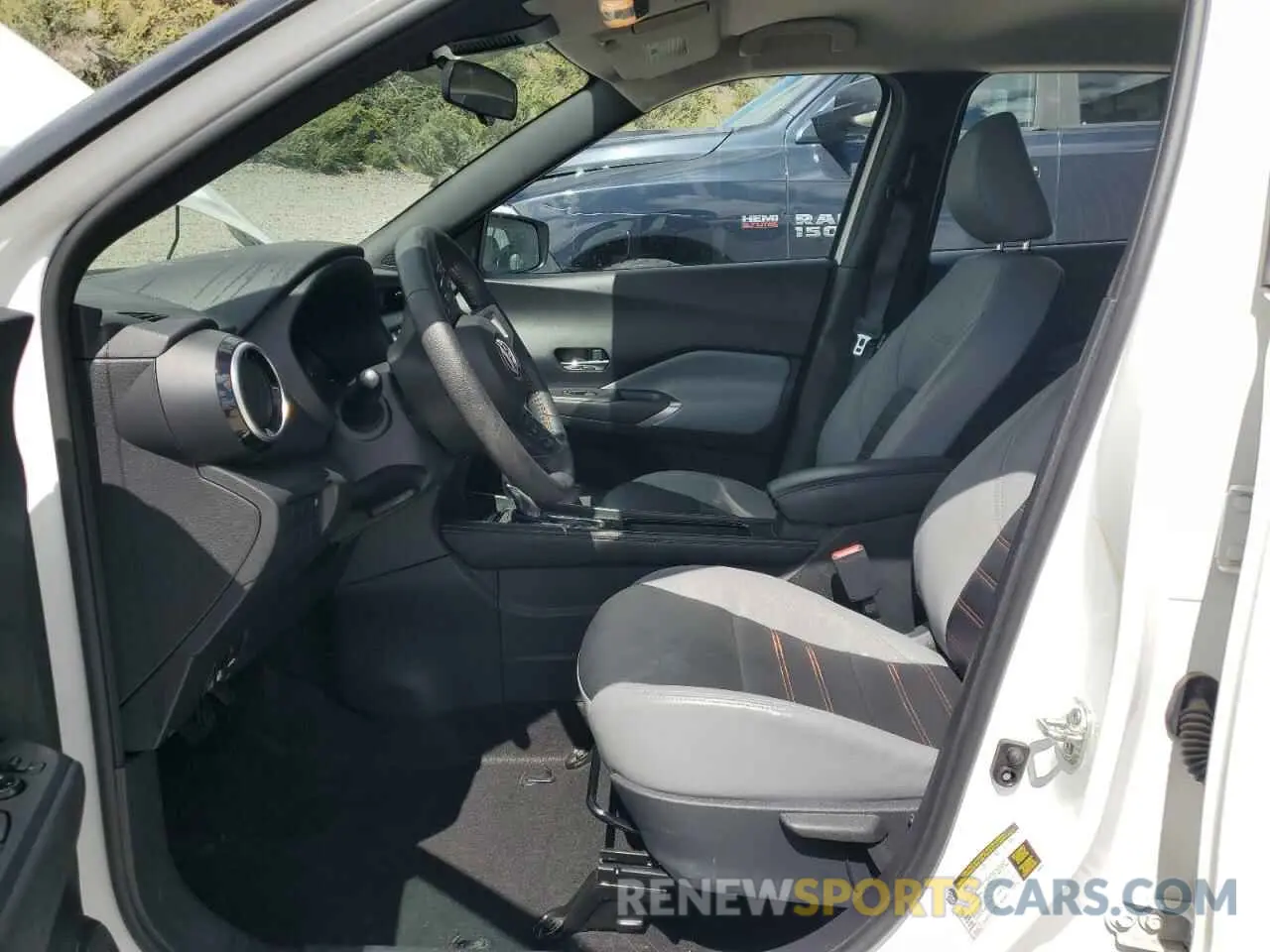 7 fotografías del automóvil dañado 3N1CP5DV8PL552812 NISSAN KICKS 2023