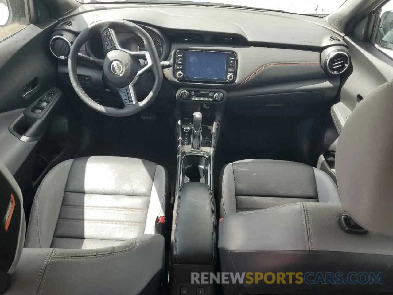 8 fotografías del automóvil dañado 3N1CP5DV8PL552812 NISSAN KICKS 2023