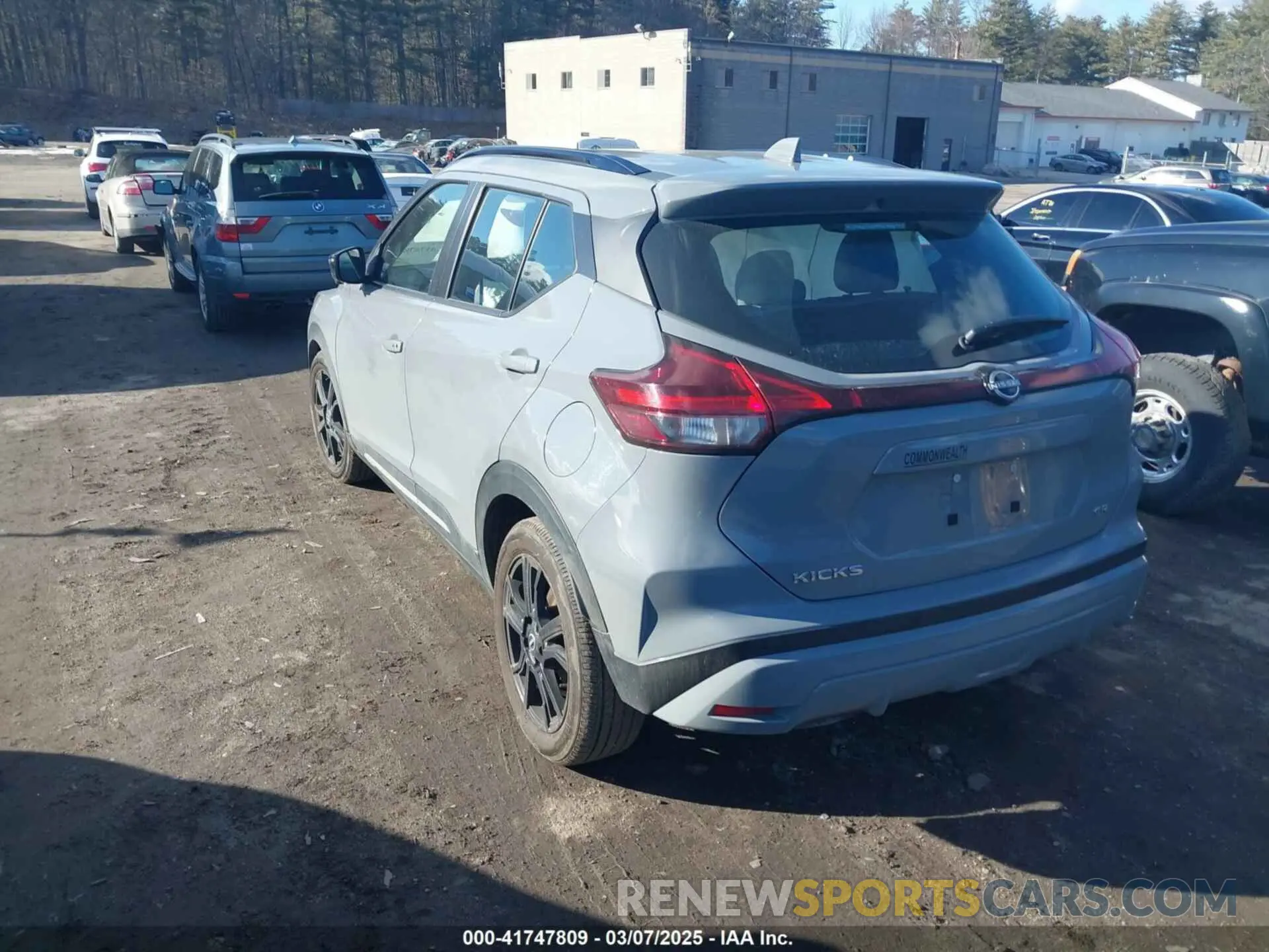 3 fotografías del automóvil dañado 3N1CP5DV9PL499683 NISSAN KICKS 2023