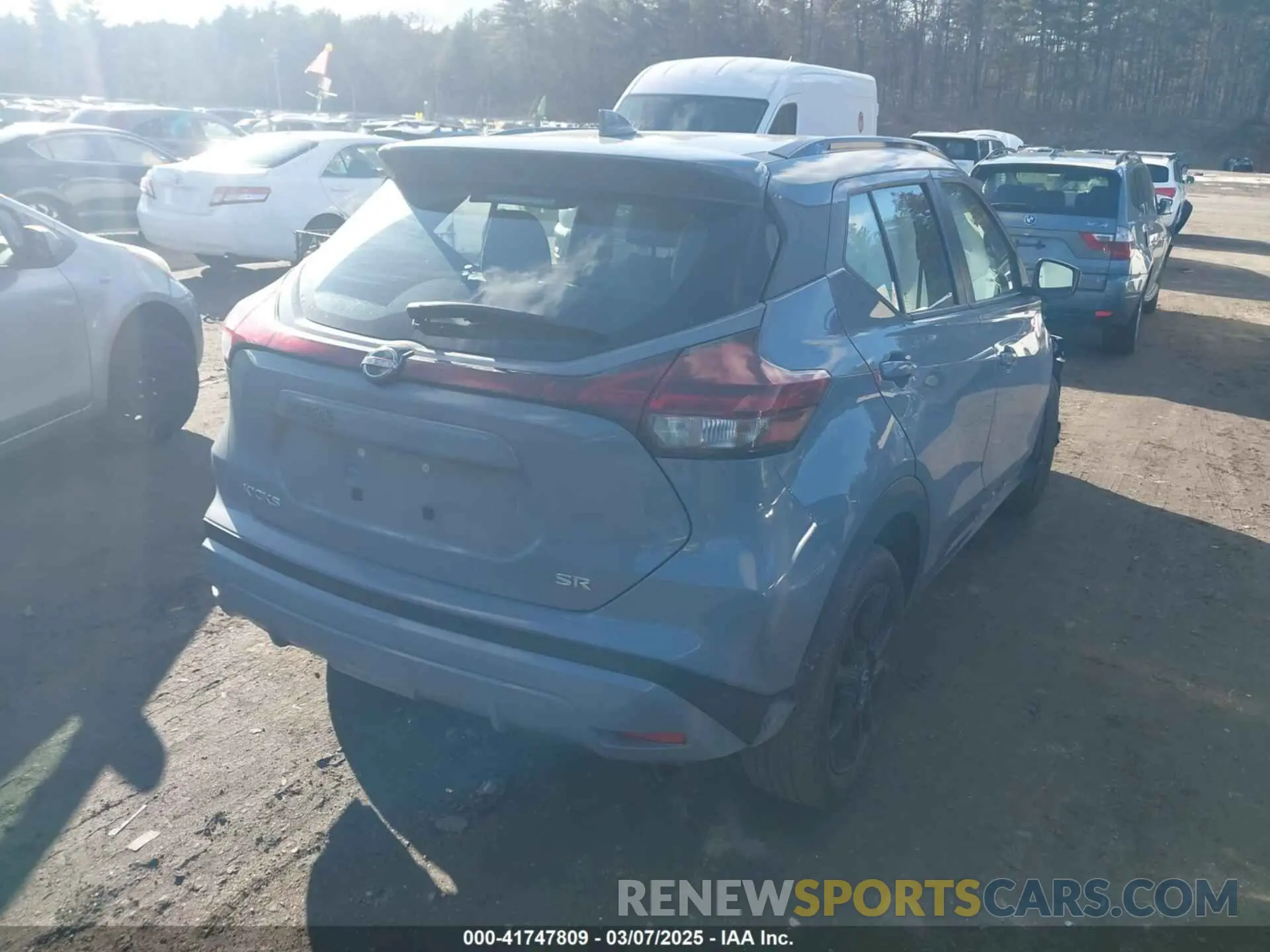 4 fotografías del automóvil dañado 3N1CP5DV9PL499683 NISSAN KICKS 2023