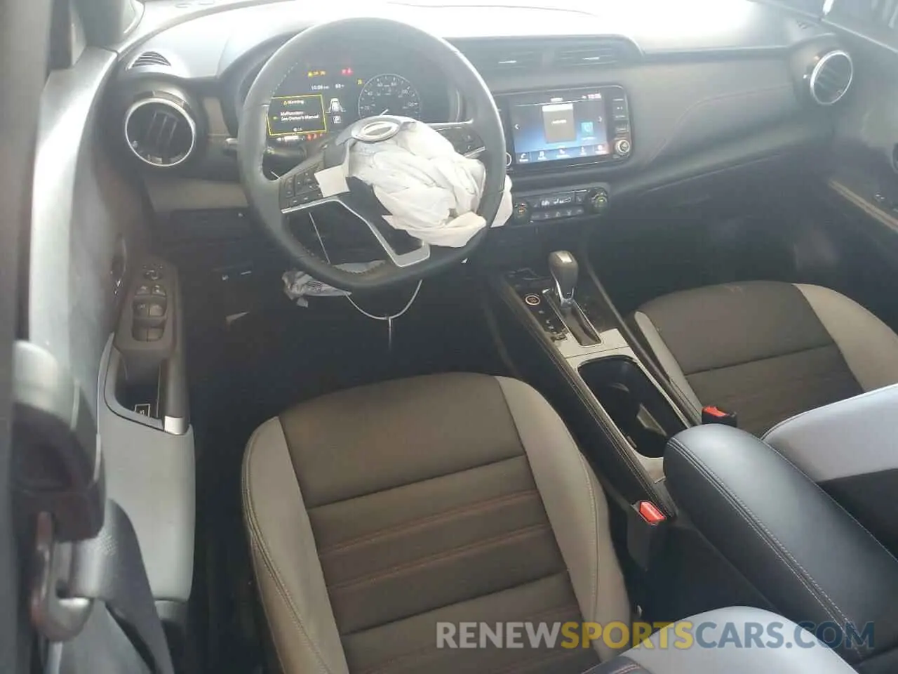 8 fotografías del automóvil dañado 3N1CP5DV9PL509290 NISSAN KICKS 2023