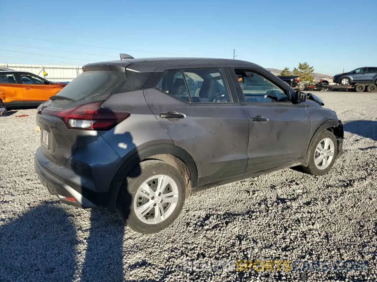 3 fotografías del automóvil dañado 3N1CP5BV0RL577239 NISSAN KICKS 2024