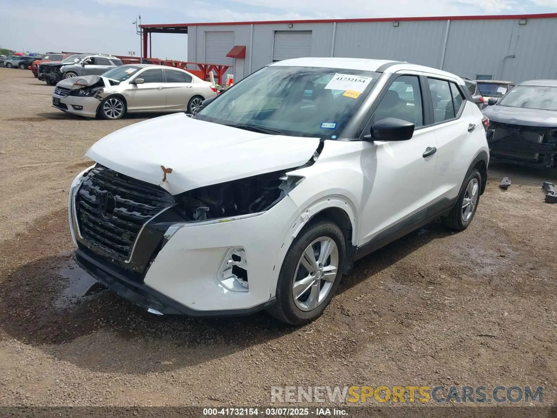2 fotografías del automóvil dañado 3N1CP5BV1RL502999 NISSAN KICKS 2024