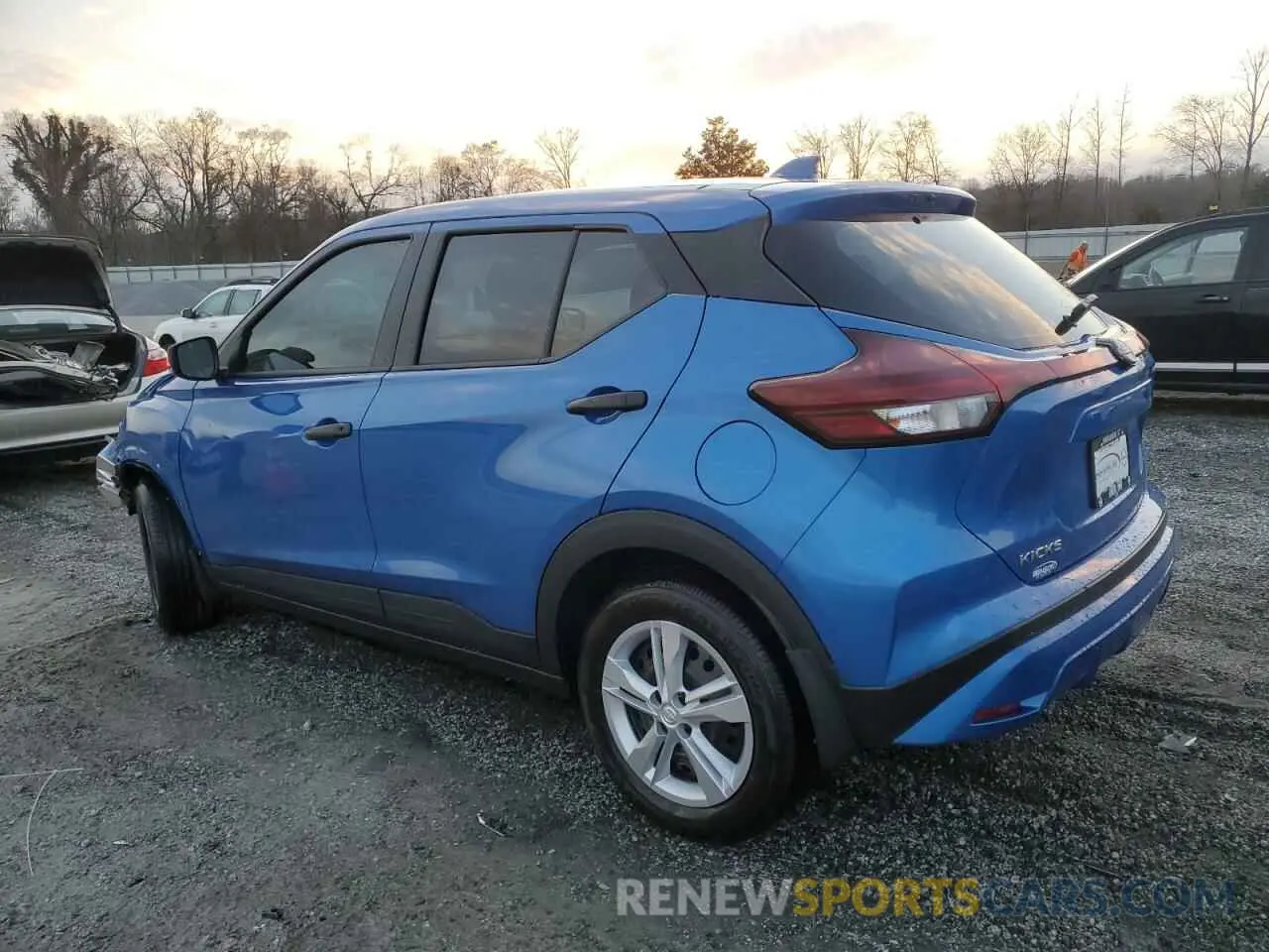 2 fotografías del automóvil dañado 3N1CP5BV1RL594924 NISSAN KICKS 2024