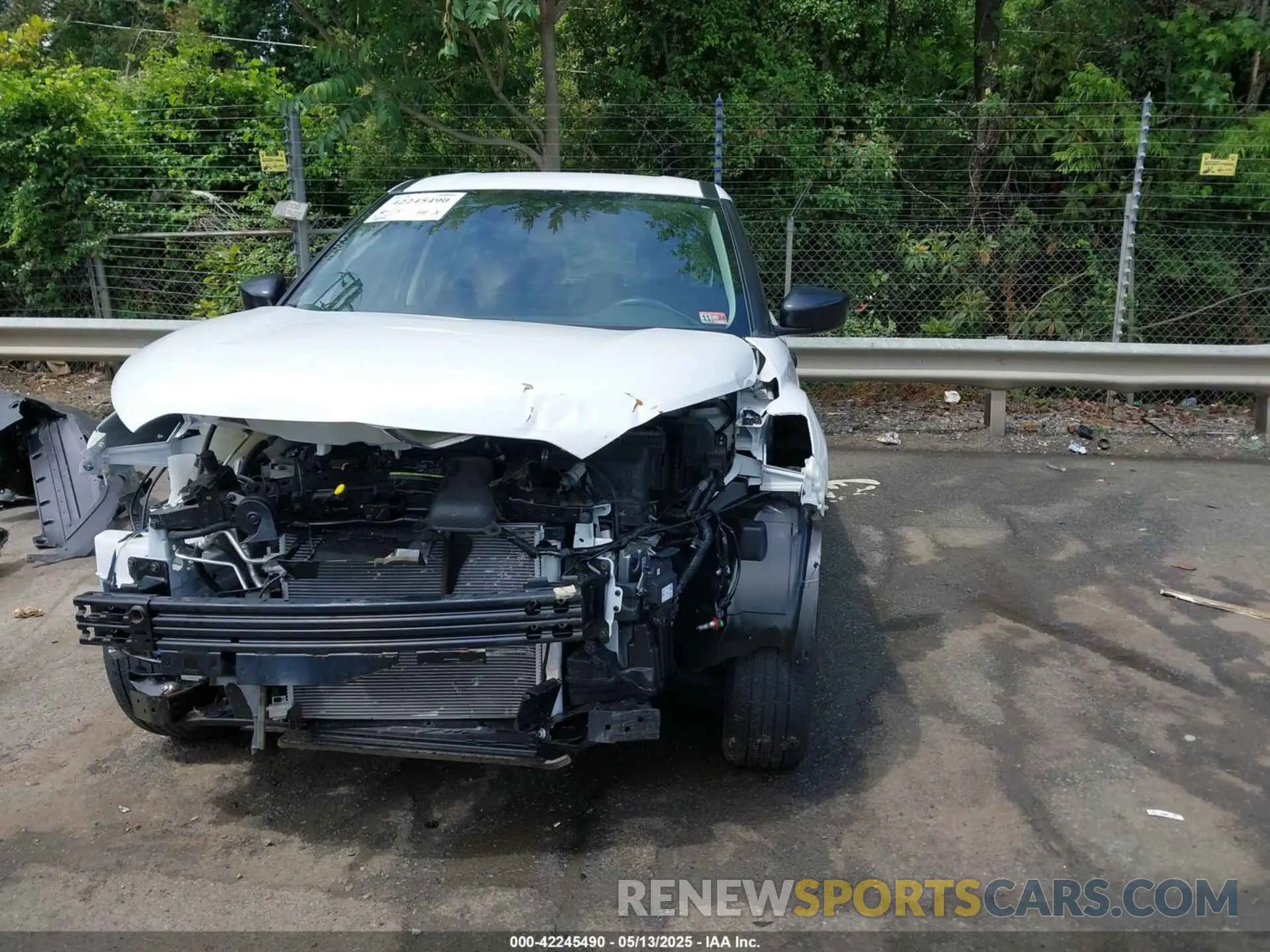 13 fotografías del automóvil dañado 3N1CP5BV2RL481595 NISSAN KICKS 2024