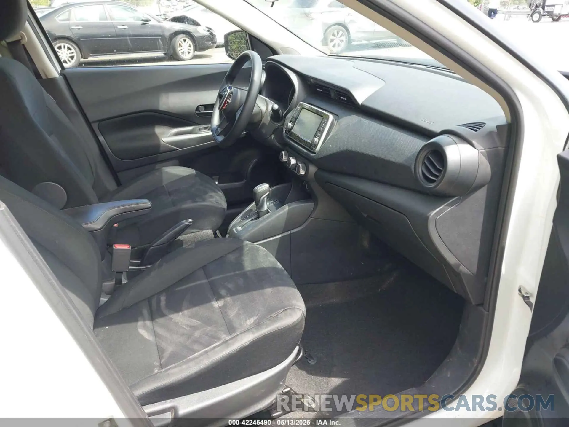 5 fotografías del automóvil dañado 3N1CP5BV2RL481595 NISSAN KICKS 2024