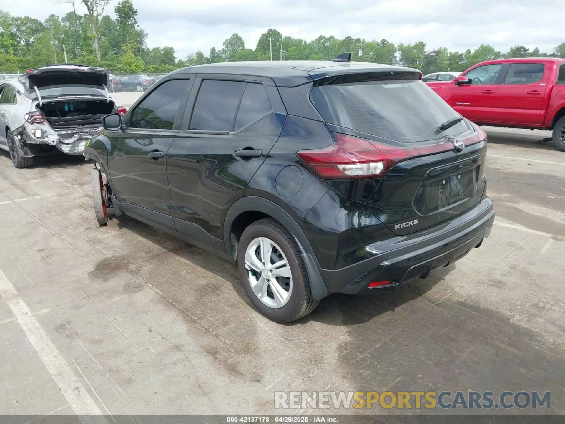 3 fotografías del automóvil dañado 3N1CP5BV2RL552911 NISSAN KICKS 2024