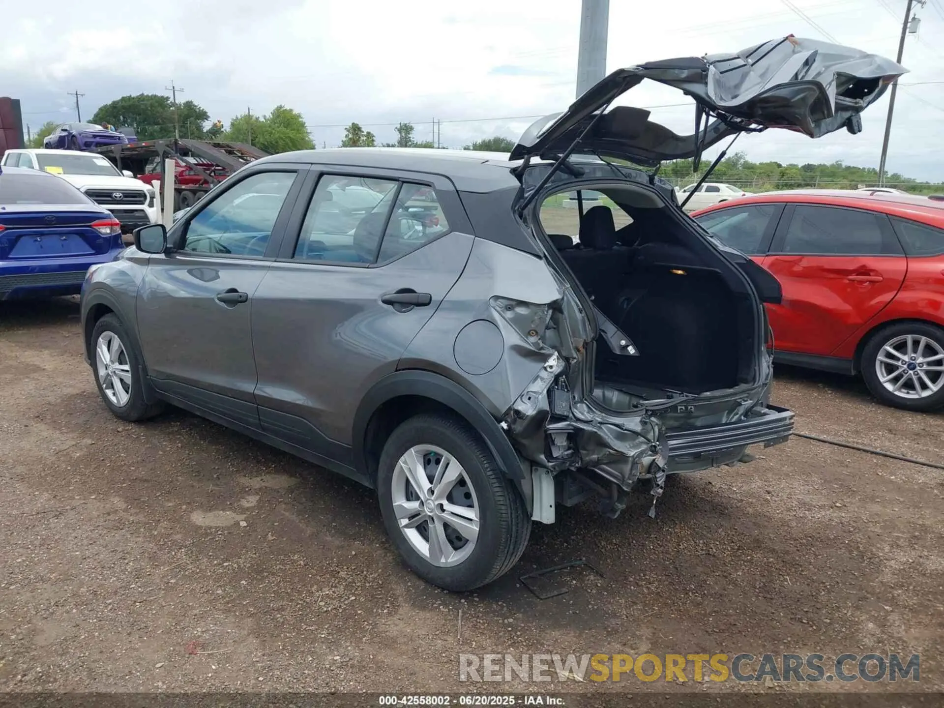 3 fotografías del automóvil dañado 3N1CP5BV2RL580756 NISSAN KICKS 2024