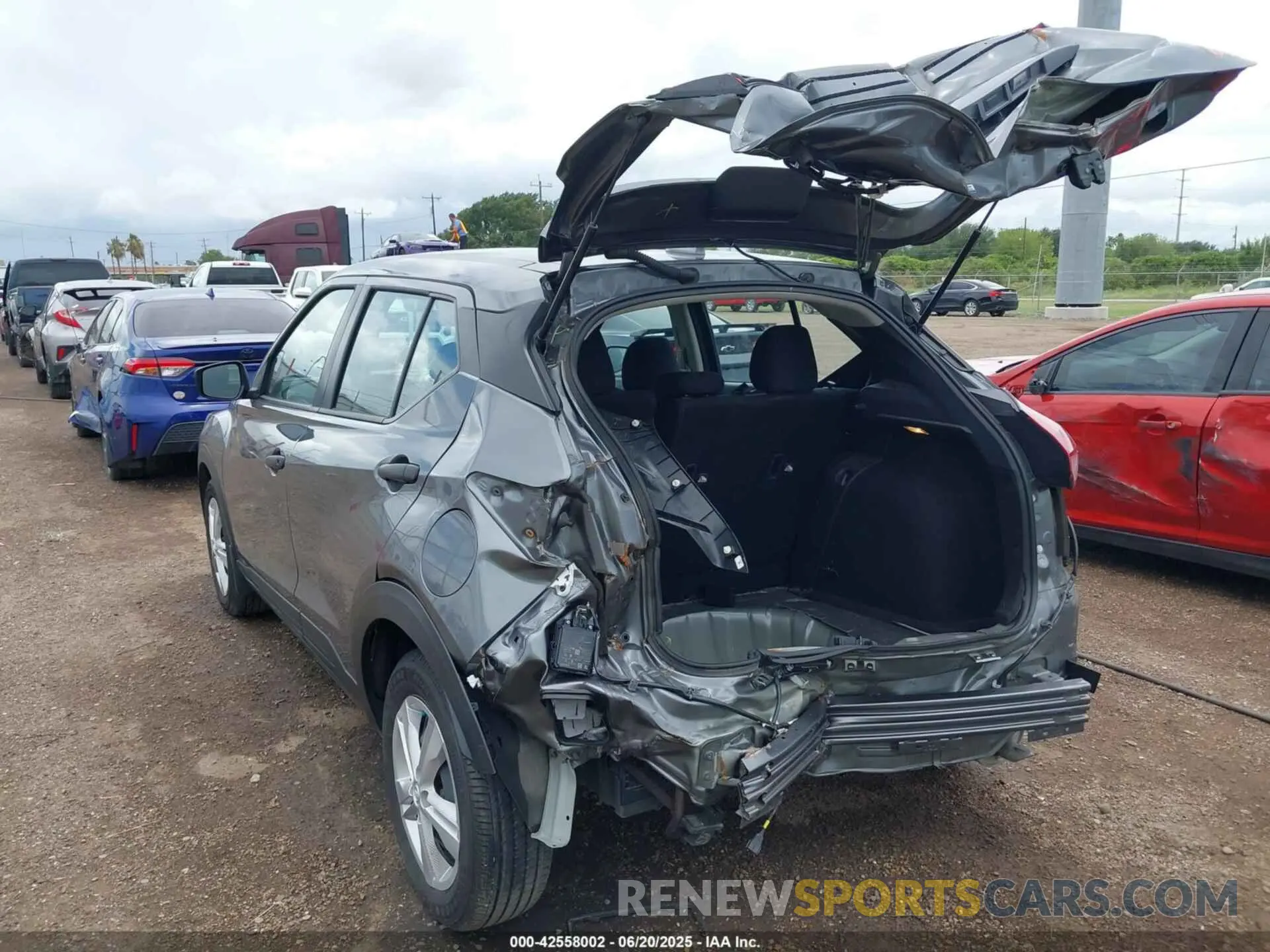 6 fotografías del automóvil dañado 3N1CP5BV2RL580756 NISSAN KICKS 2024