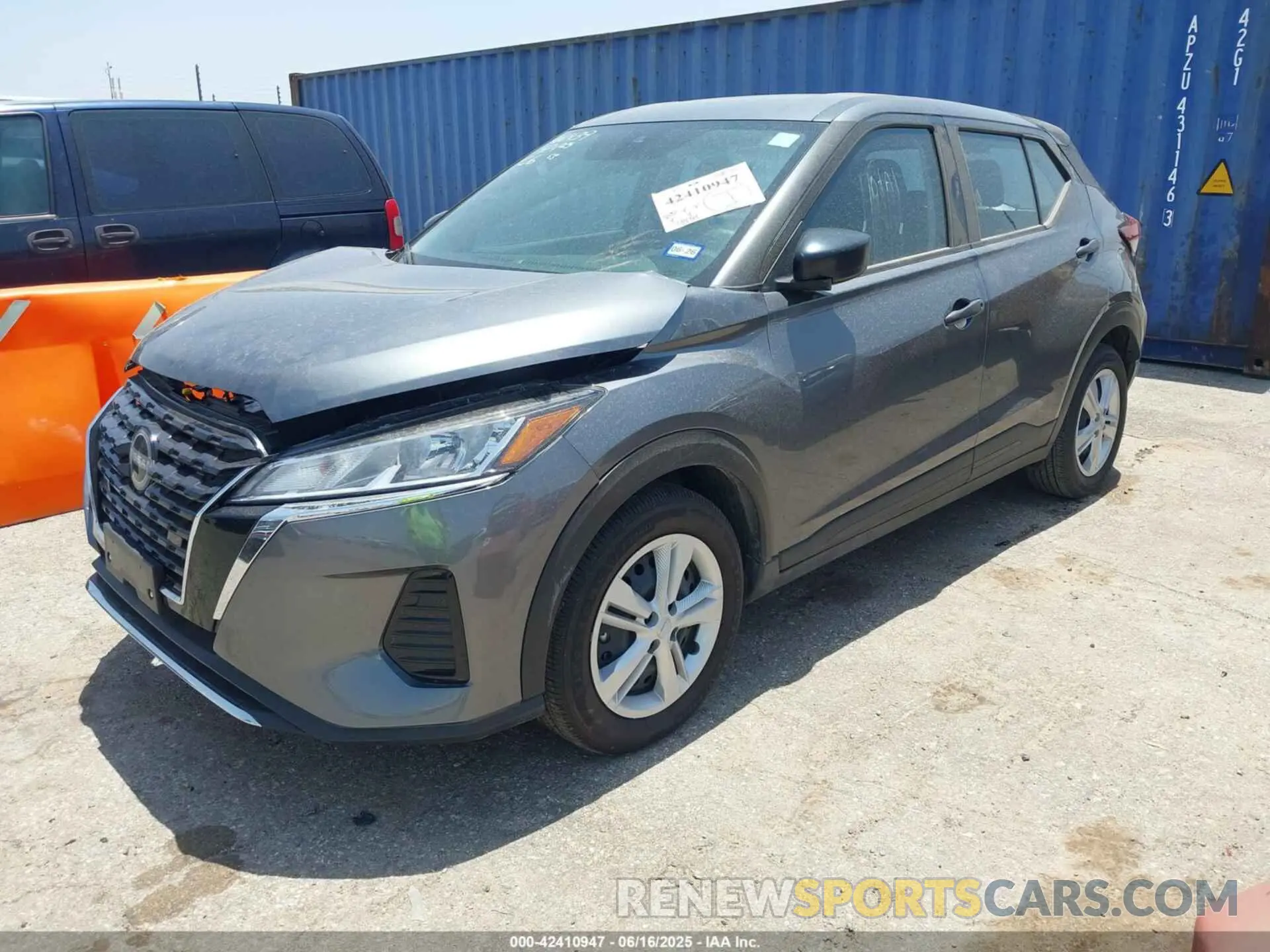 2 fotografías del automóvil dañado 3N1CP5BV3RL558717 NISSAN KICKS 2024
