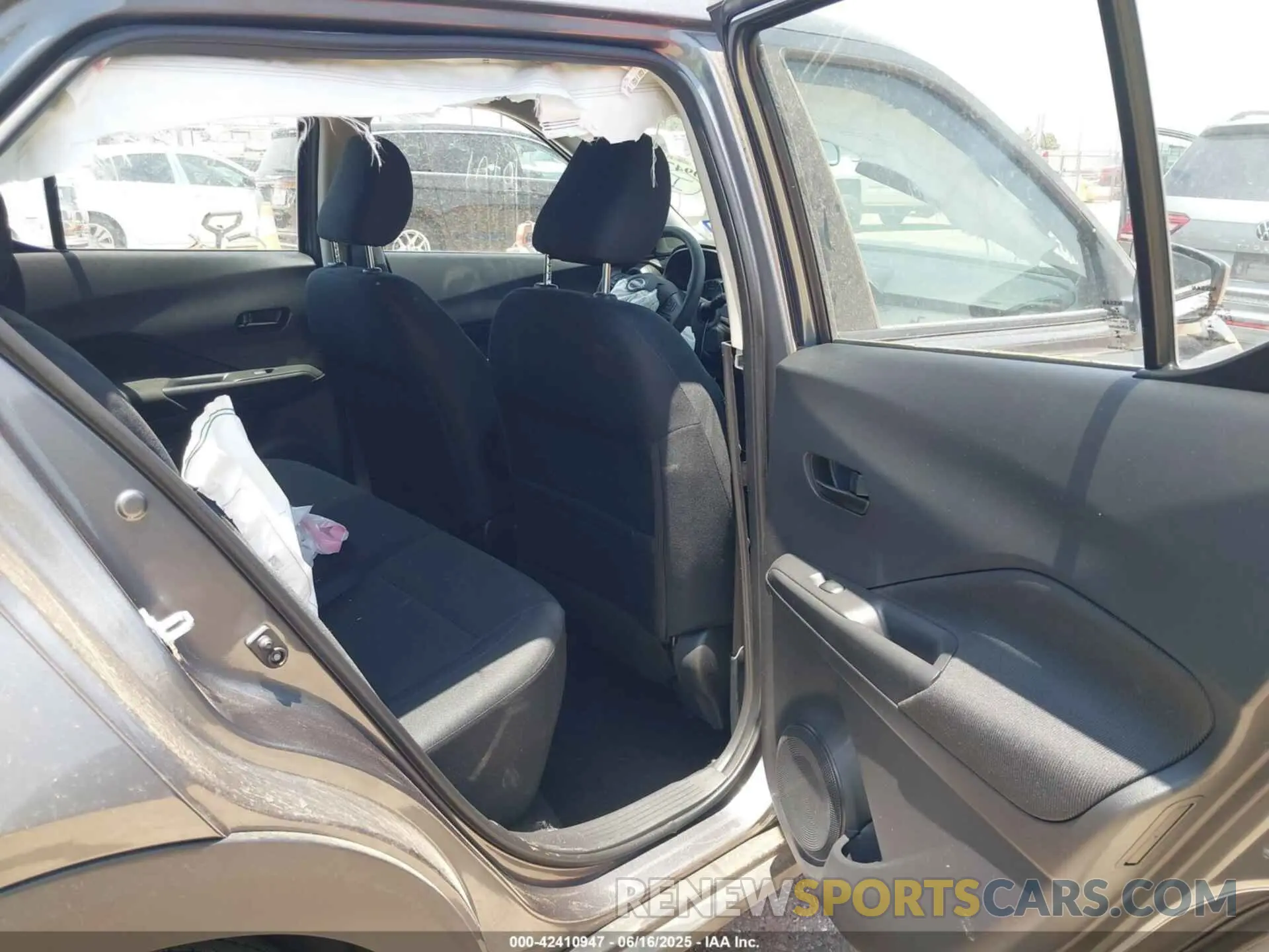 8 fotografías del automóvil dañado 3N1CP5BV3RL558717 NISSAN KICKS 2024