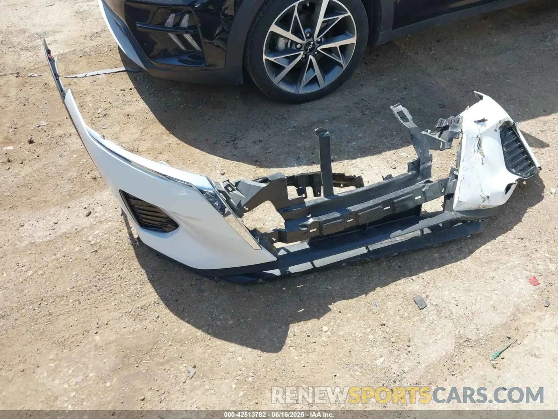 12 fotografías del automóvil dañado 3N1CP5BV3RL593158 NISSAN KICKS 2024