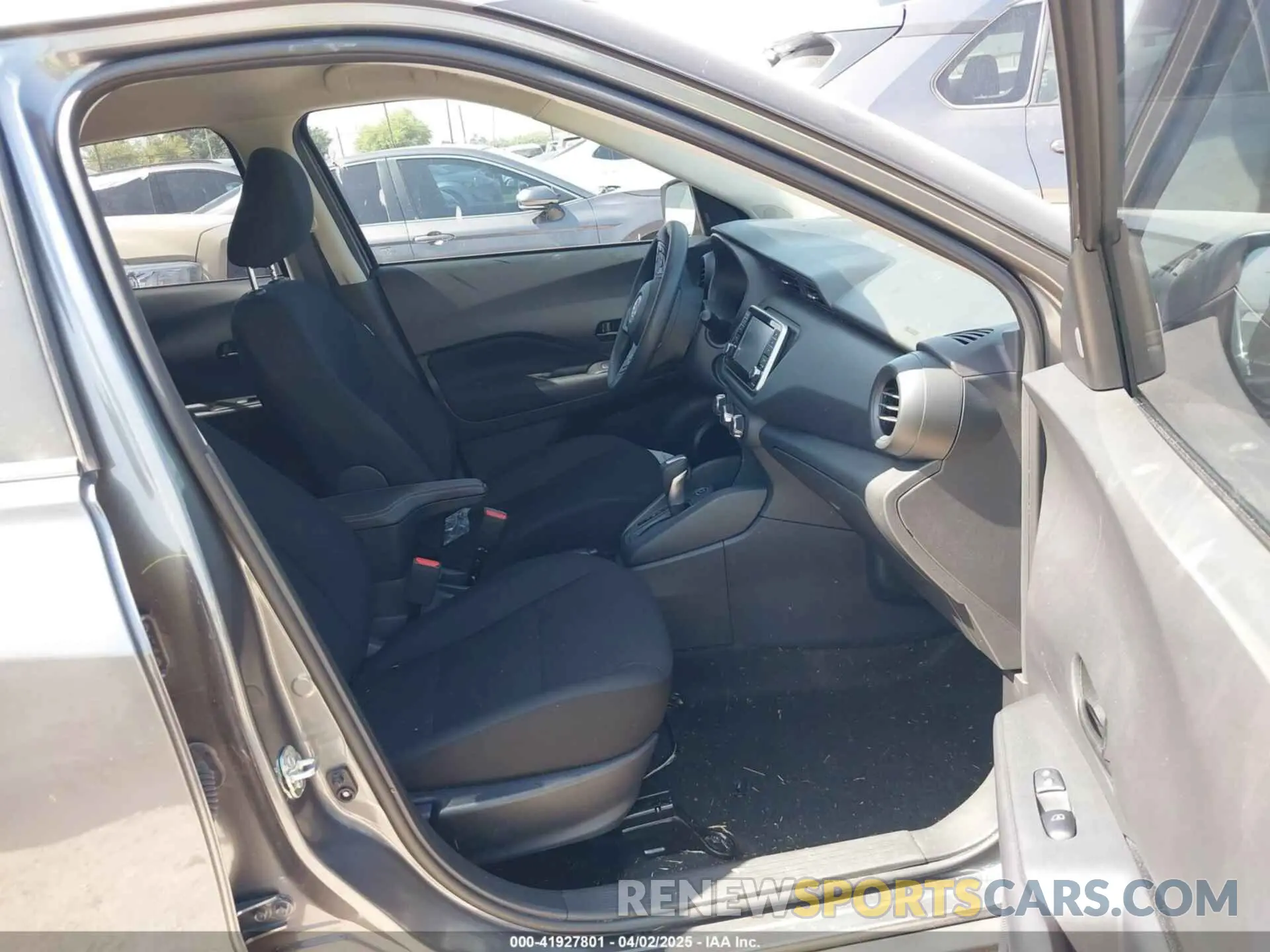 5 fotografías del automóvil dañado 3N1CP5BV3RL594598 NISSAN KICKS 2024