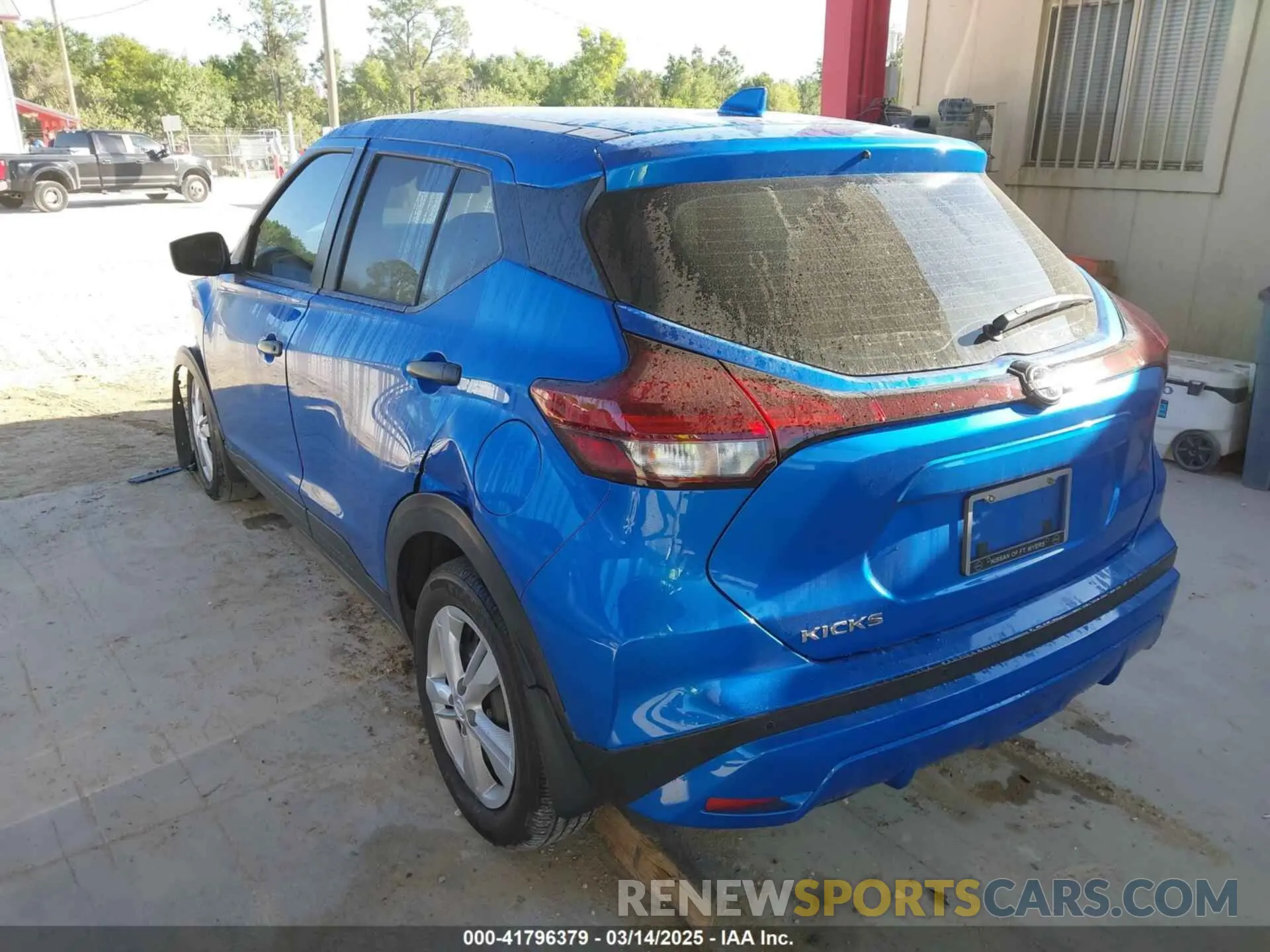 3 fotografías del automóvil dañado 3N1CP5BV4RL560010 NISSAN KICKS 2024