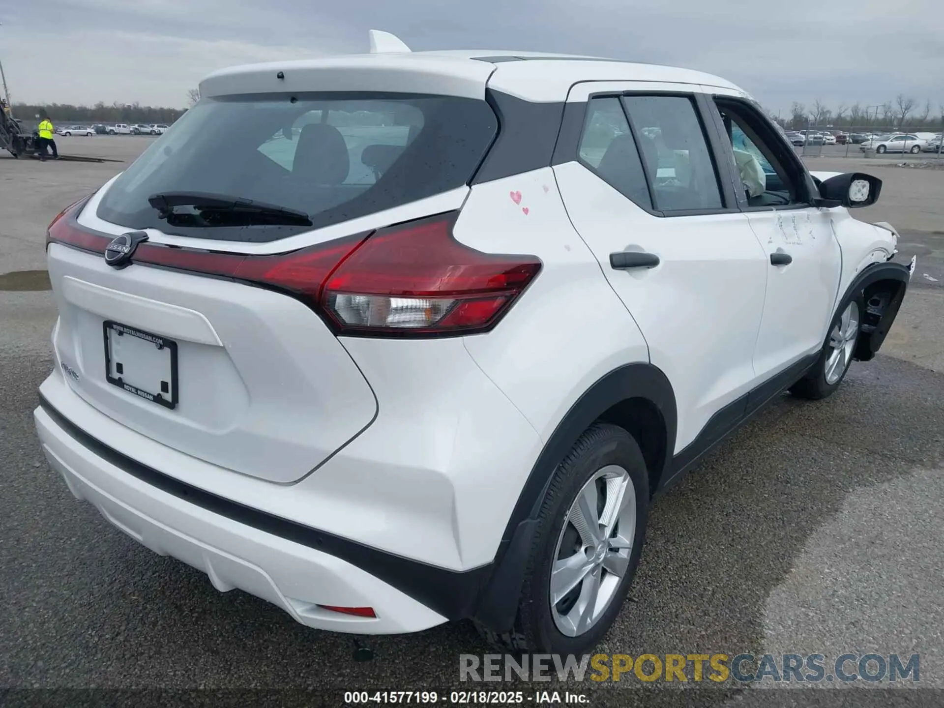 4 fotografías del automóvil dañado 3N1CP5BV4RL573047 NISSAN KICKS 2024