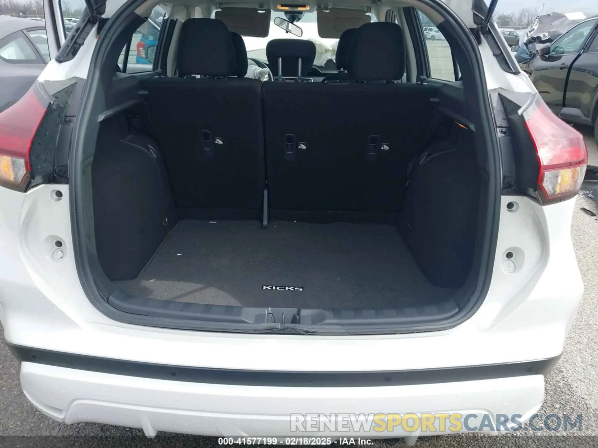 8 fotografías del automóvil dañado 3N1CP5BV4RL573047 NISSAN KICKS 2024