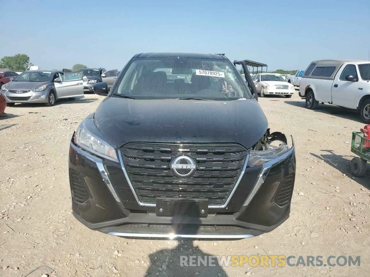5 fotografías del automóvil dañado 3N1CP5BV5RL579200 NISSAN KICKS 2024