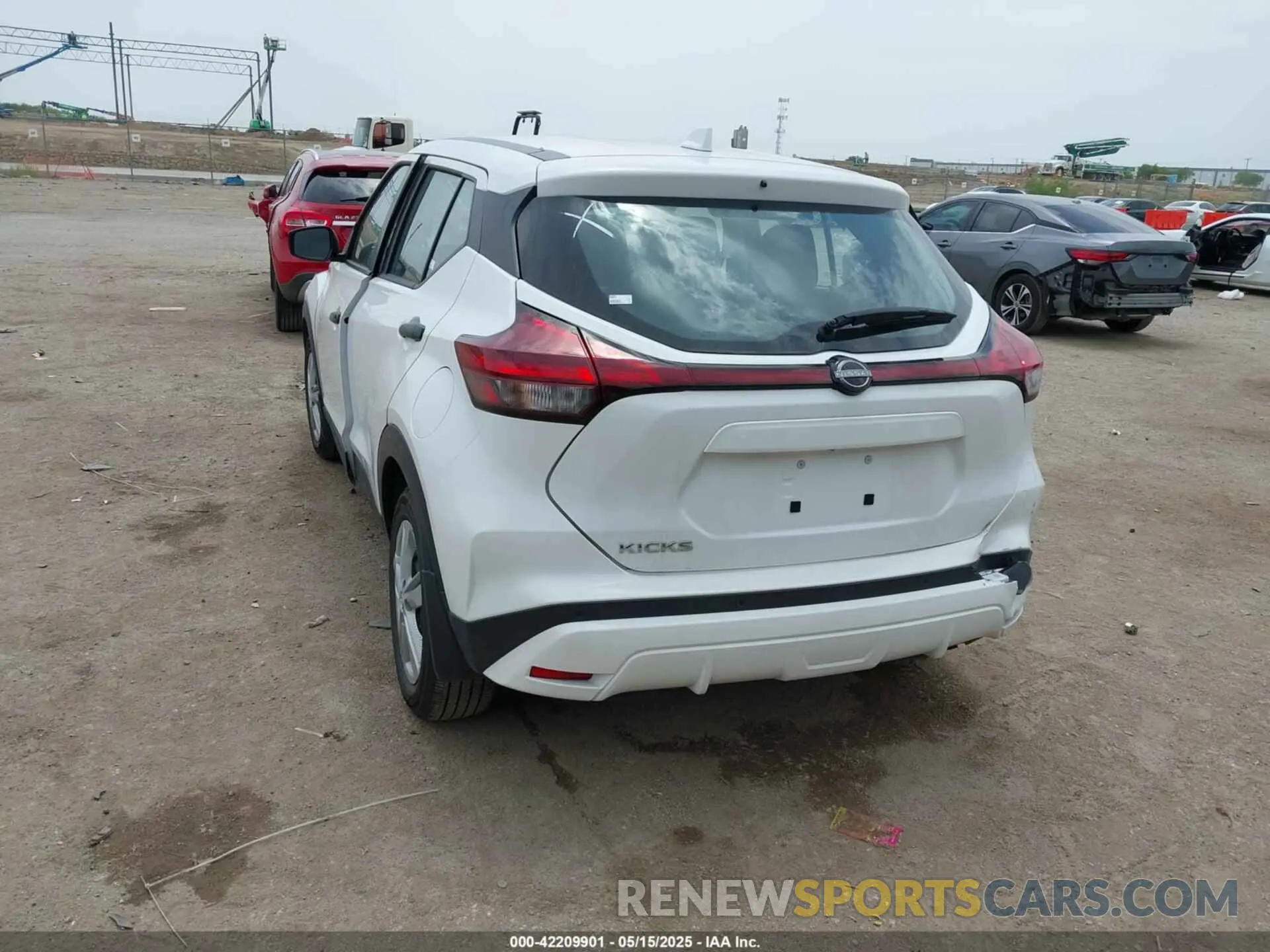 3 fotografías del automóvil dañado 3N1CP5BV5RL583411 NISSAN KICKS 2024