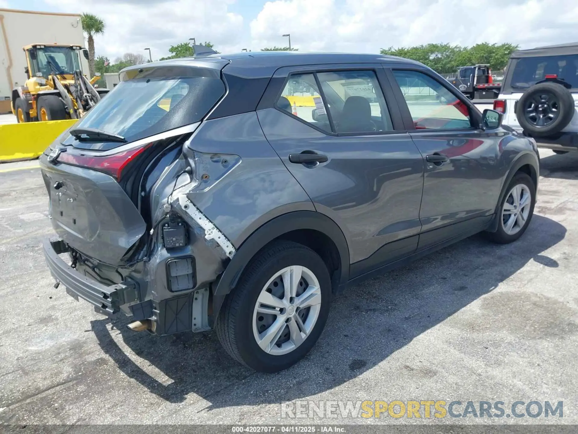4 fotografías del automóvil dañado 3N1CP5BV6RL472138 NISSAN KICKS 2024