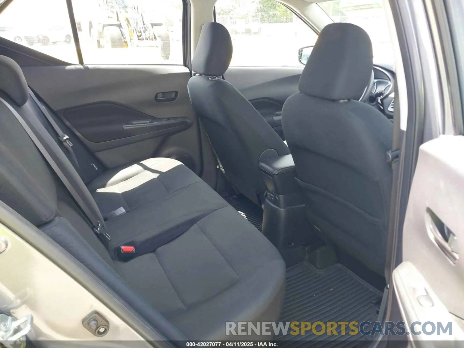 8 fotografías del automóvil dañado 3N1CP5BV6RL472138 NISSAN KICKS 2024
