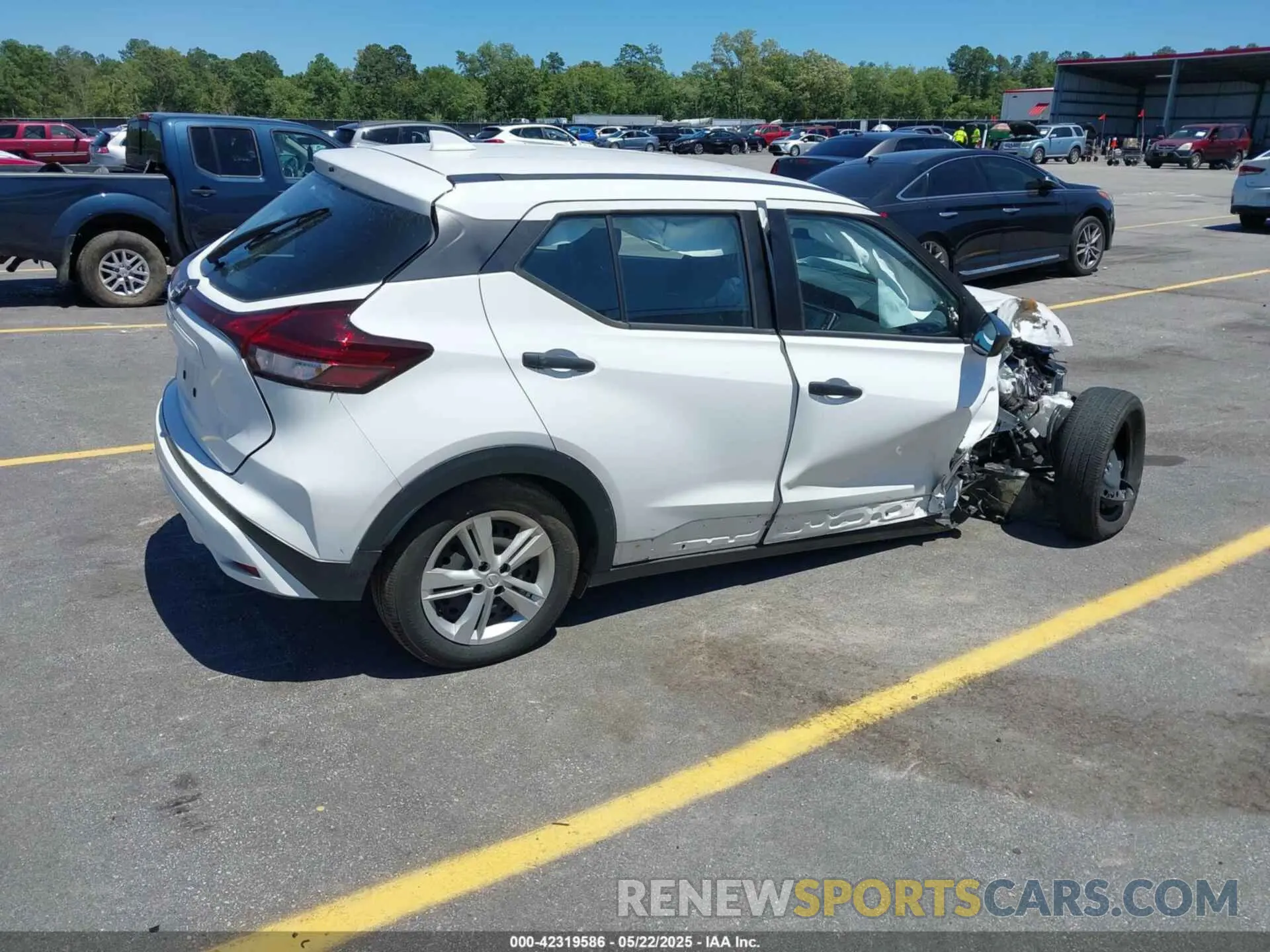 4 fotografías del automóvil dañado 3N1CP5BV6RL548666 NISSAN KICKS 2024
